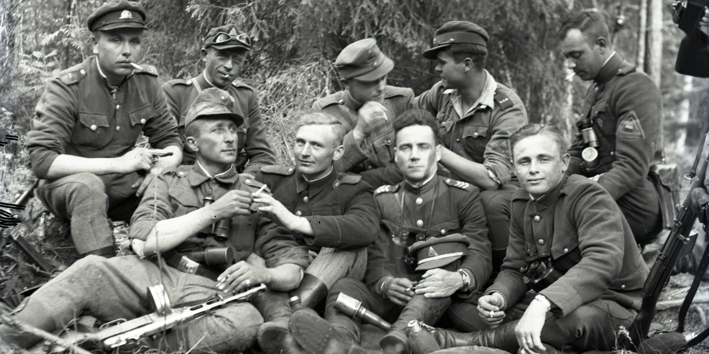 Baltic Orman Kardeşleri, Direnişçiler, Sovyetler Birliği, Lithuania, Letonya, Estonya, partisans, Holokost, Nazi iş birlikçileri, Sibirya, Amnesti, bağımsızlık, demokrasi