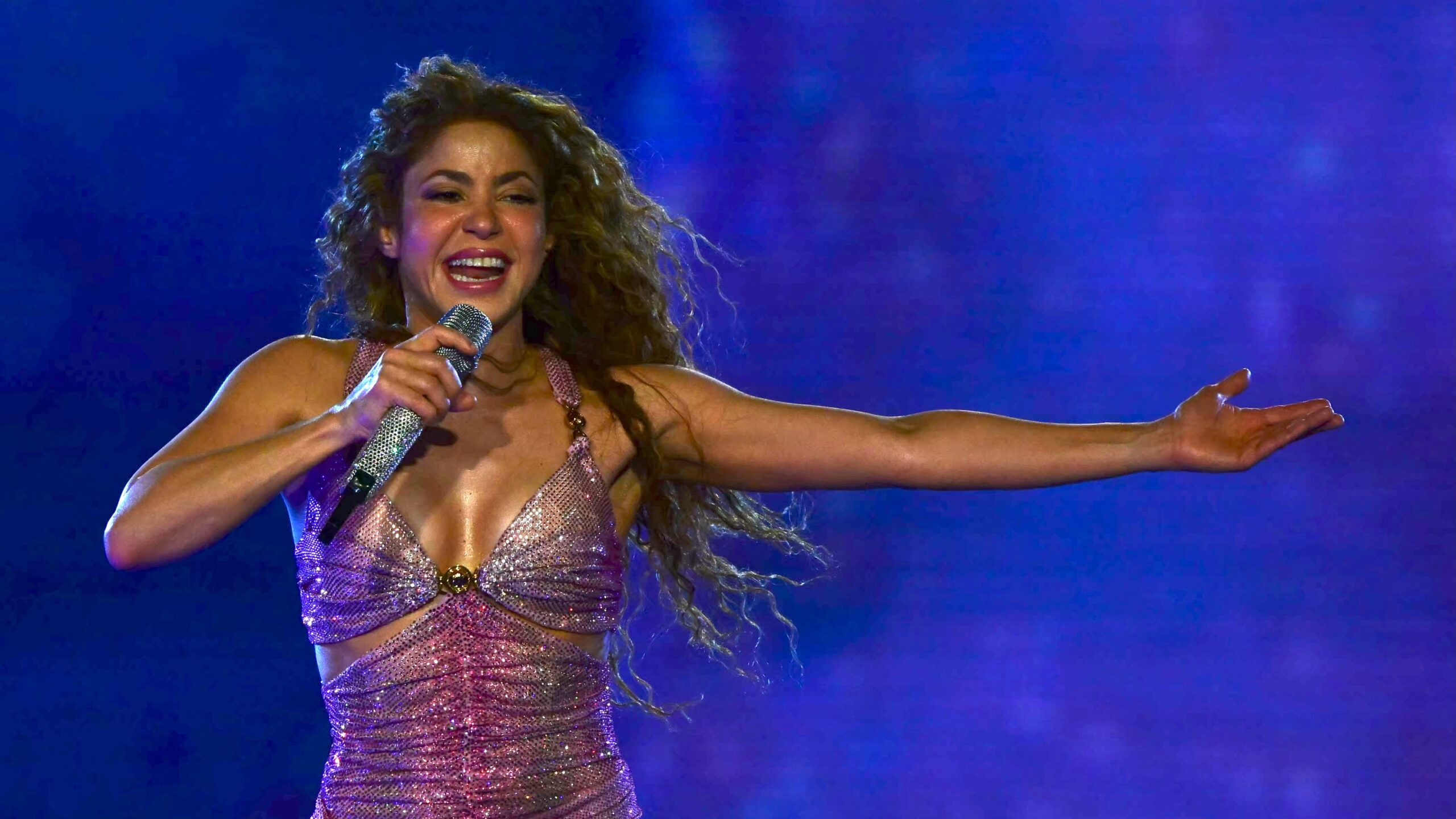 Shakira, Latin müziği, hastanede, karın ağrısı, Lima konseri iptali, El Dorado Dünya Turu