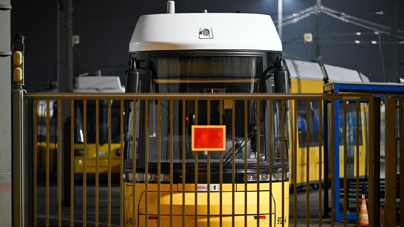 Berlin Verkehrsbetriebe, BVG, Tarifverhandlungen, Verdi, Warnstreik, Streikankündigung