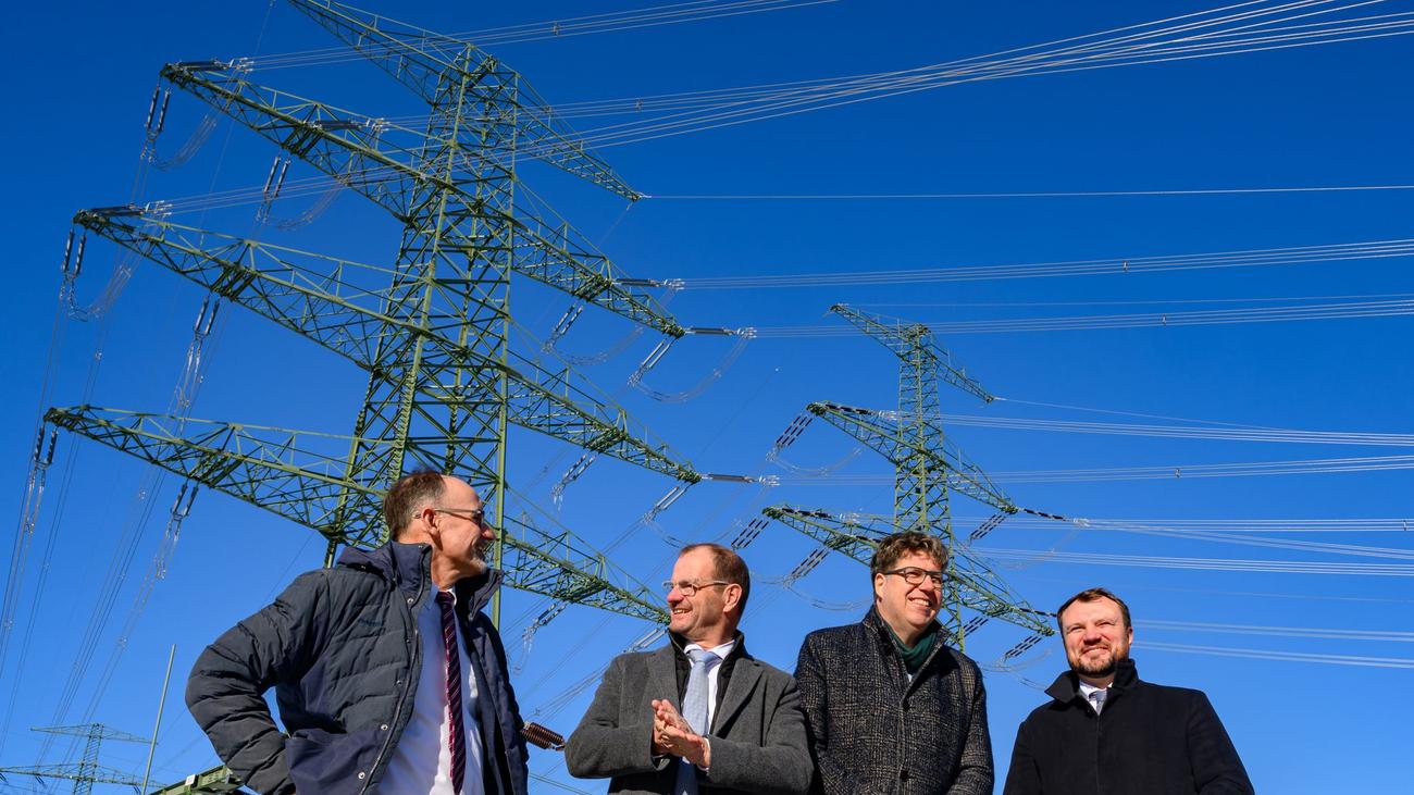 Yüksek gerilim hattı, Uckermark Leitung, Brandenburg, Mecklenburg-Vorpommern, Yenilenebilir enerji, Elektrik enerjisi, Netentgelte, Freileitung