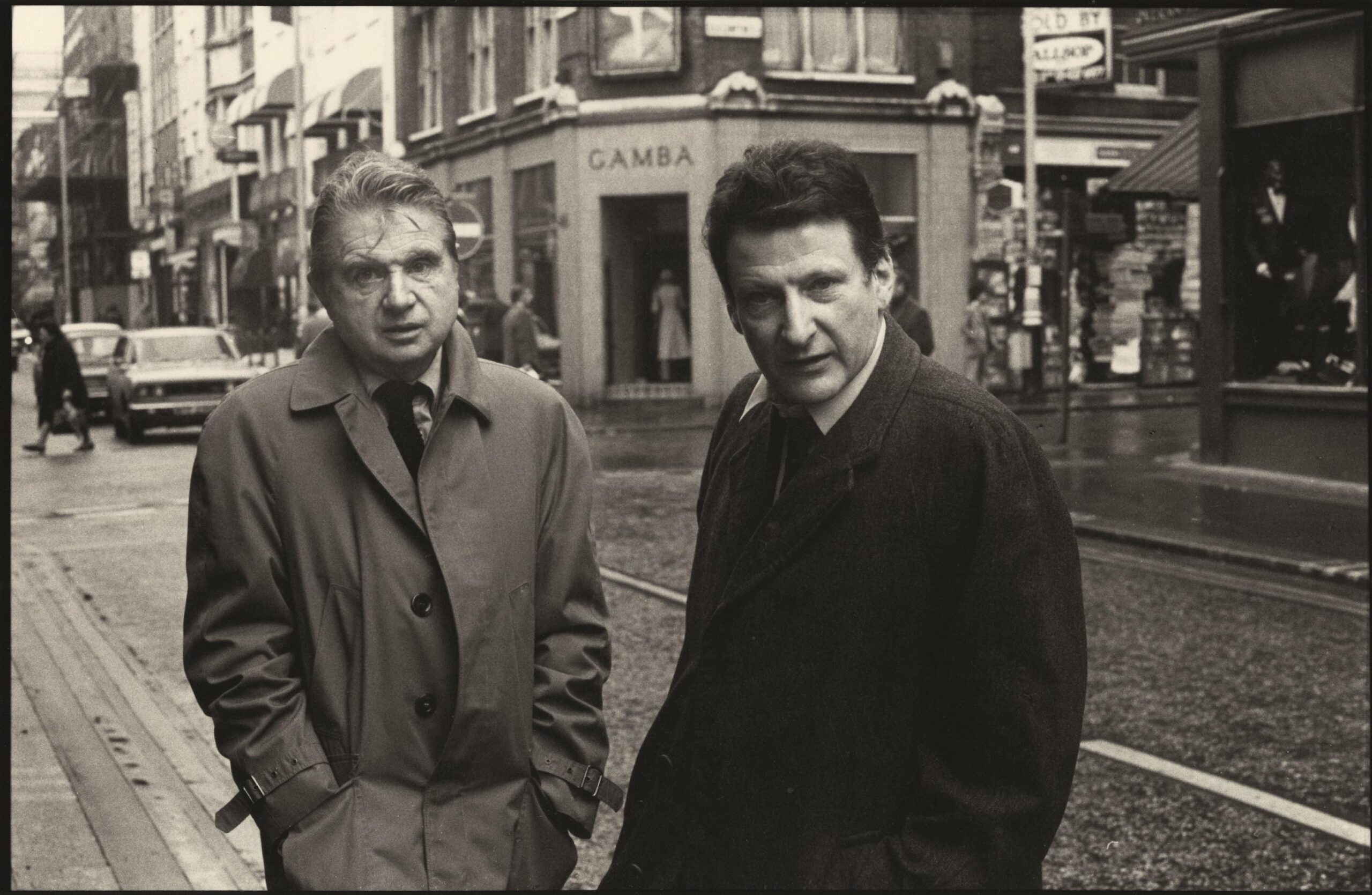 Francis Bacon, Martigny, İsviçre, Gianadda Vakfı, İnsan Varlığı, ténébreux ayna, insan hayvanı, insan ruhu, İngiliz gülleri