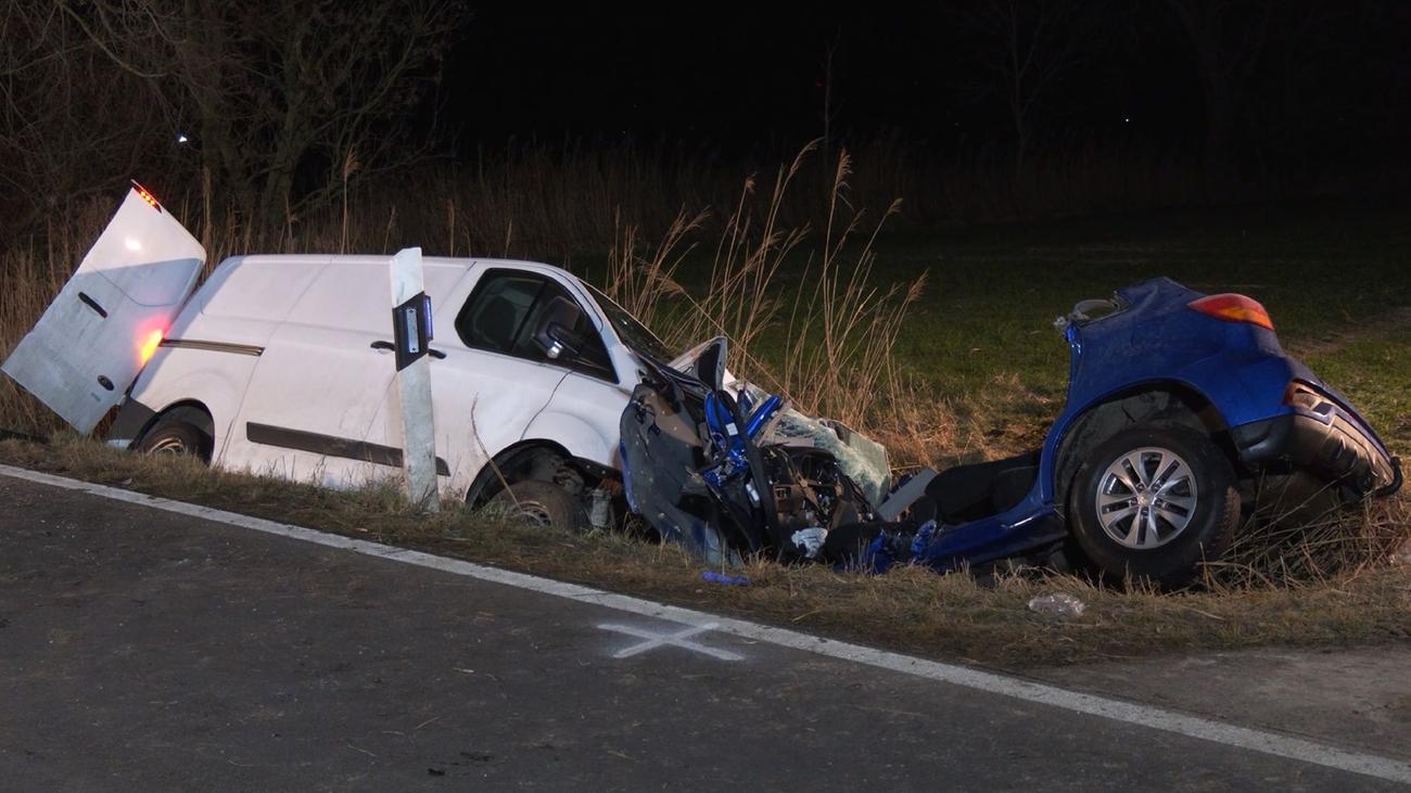 Olay Yeri, Kazalar, Ölüm, Çocuk, Yaralı, Aile, Trafik, Polis, Krummhörn, Aurich
