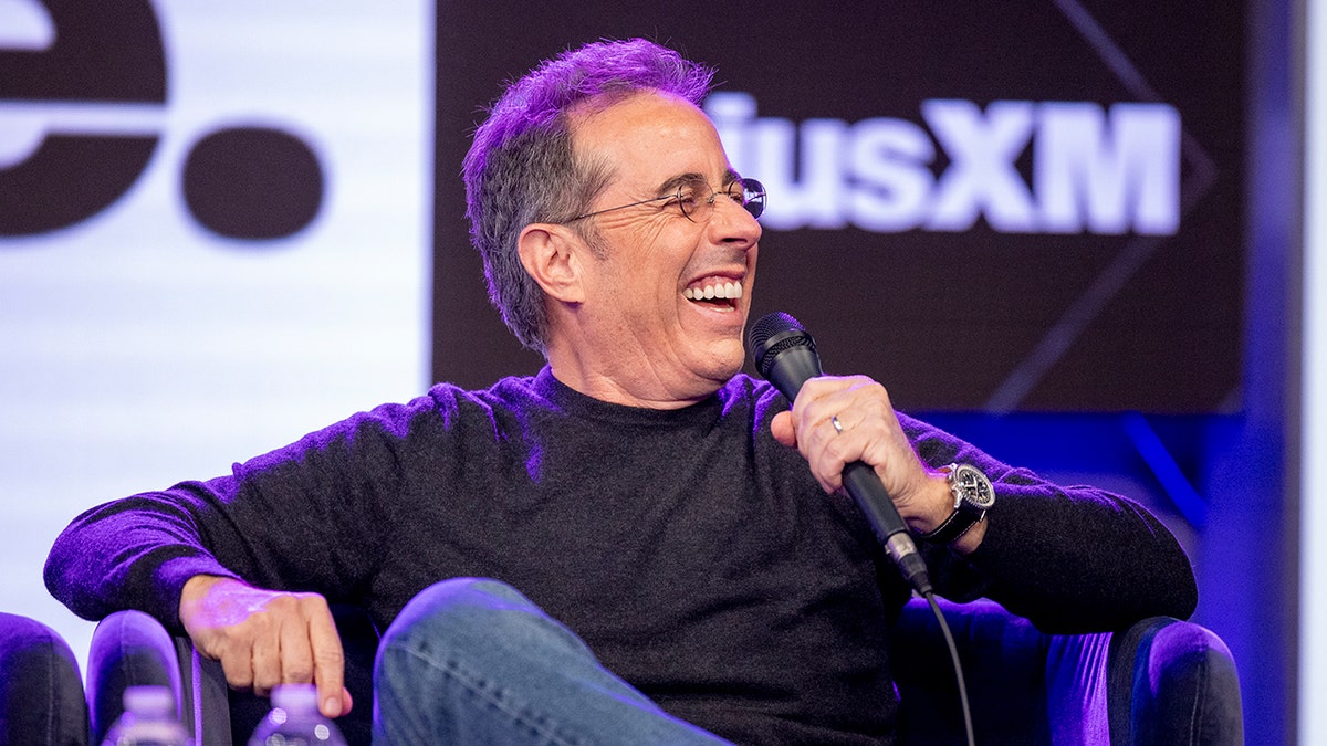 Jerry Seinfeld, Filistin, Yahudilik, komedi gösterisi, protesto, sosyal medya, troll, Instagram, Filistin yanlısı, İsrail yanlısı
