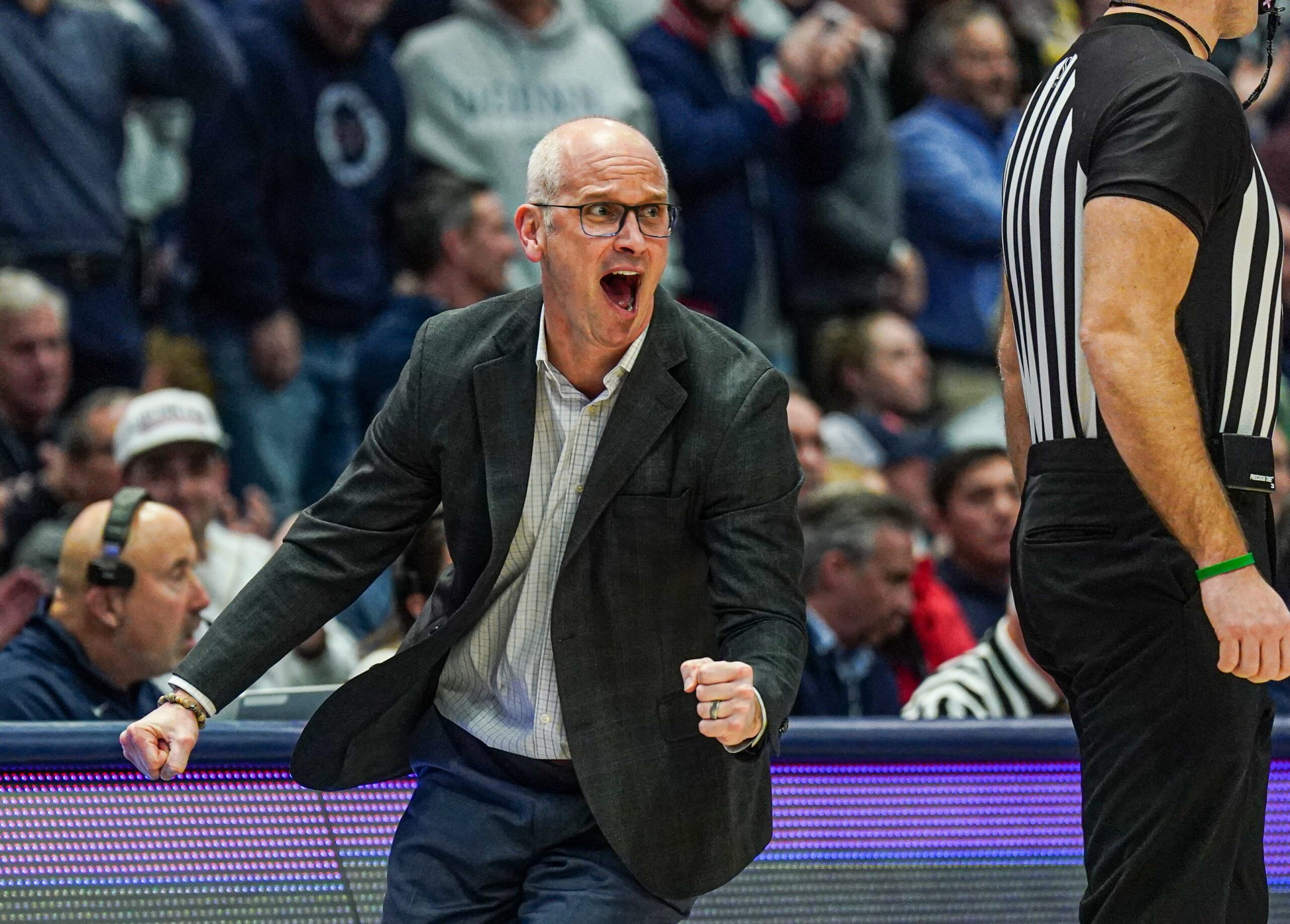 UConn, Villanova basketbolu, Dan Hurley, 2024-25 kolej basketbolu sezonu, UConn yenilgileri, Villanova yenilgisi, Villanova vs UConn, Big East oyunu