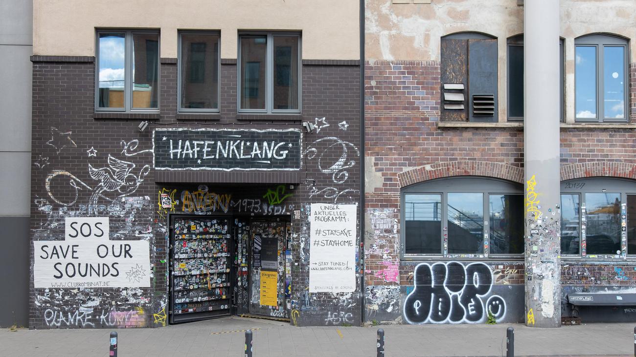 Punk rock, konser, Hamburg, Elbe, Hafen, canlı müzik, gece hayatı, eğlence mekanları