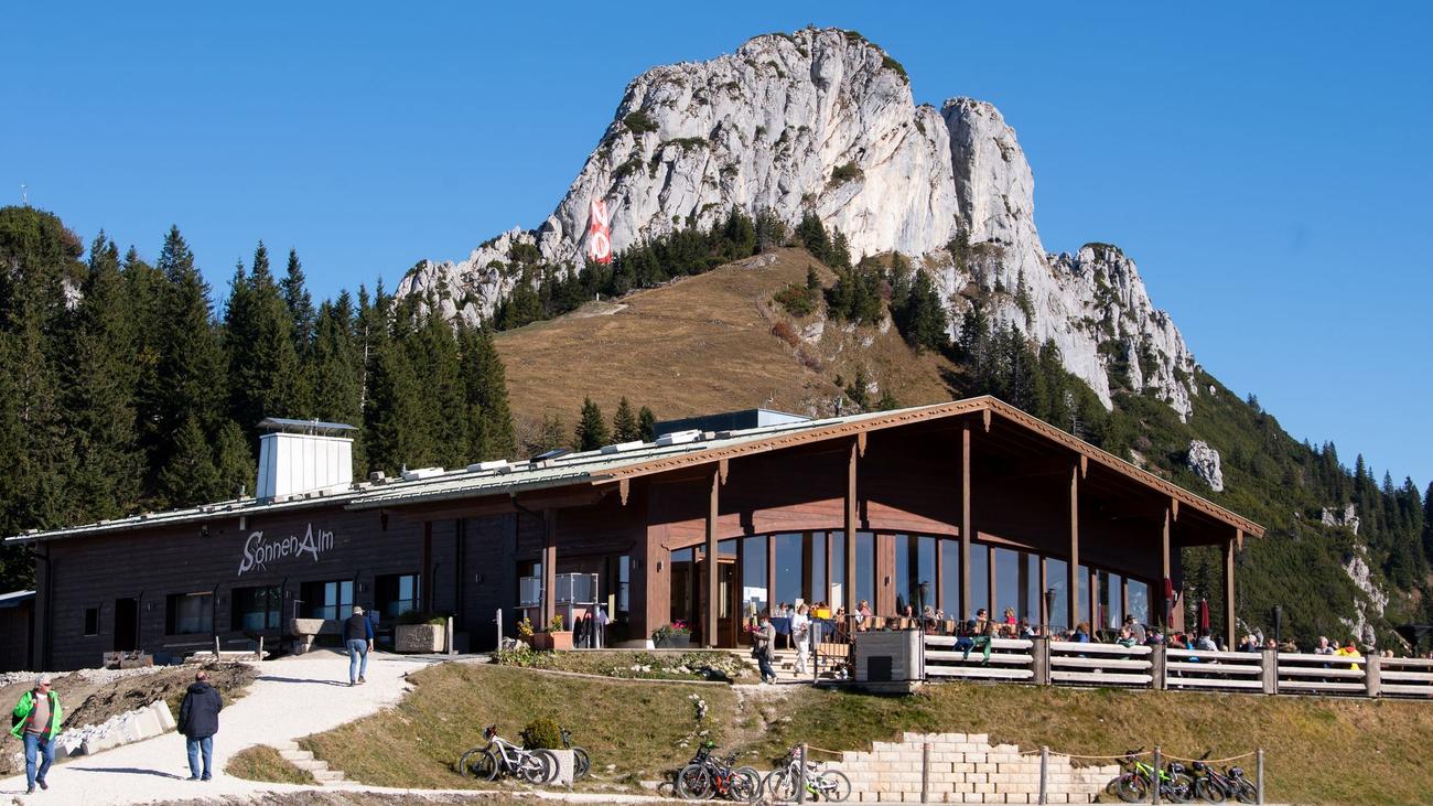 Kampenwandbahn, Naturschutz, Verwaltungsgericht München, Bayerischer Verwaltungsgerichtshof, Birkhuhn, Naturwald, Umwelt, Tourismus, Baugenehmigung, Bäume