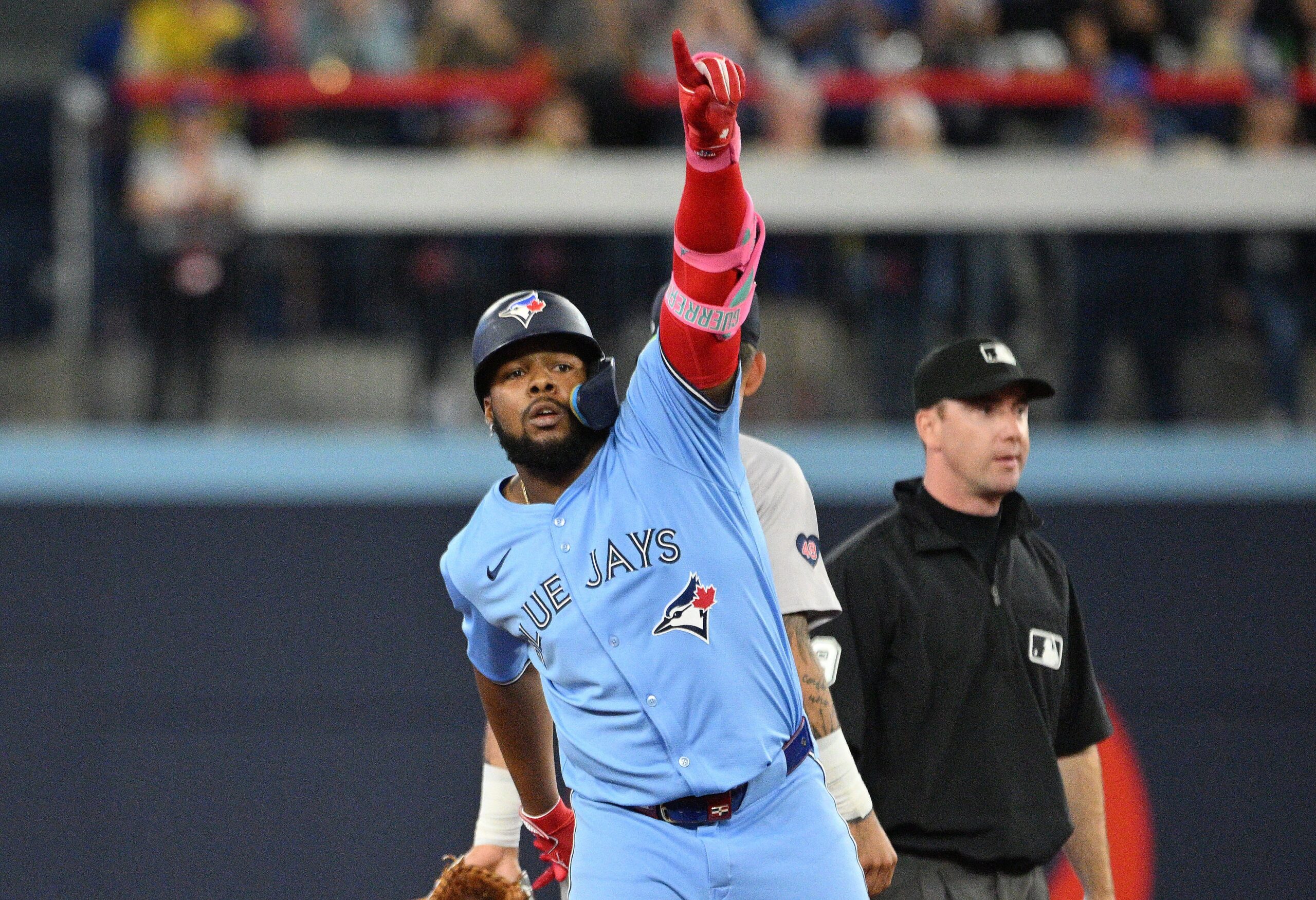 Vladimir Guerrero Jr., Blue Jays, Toronto Blue Jays, Kontrat Uzatma, Serbest Acente Pazarı, Juan Soto, Manny Machado, Bryce Harper, Ross Atkins, George Springer