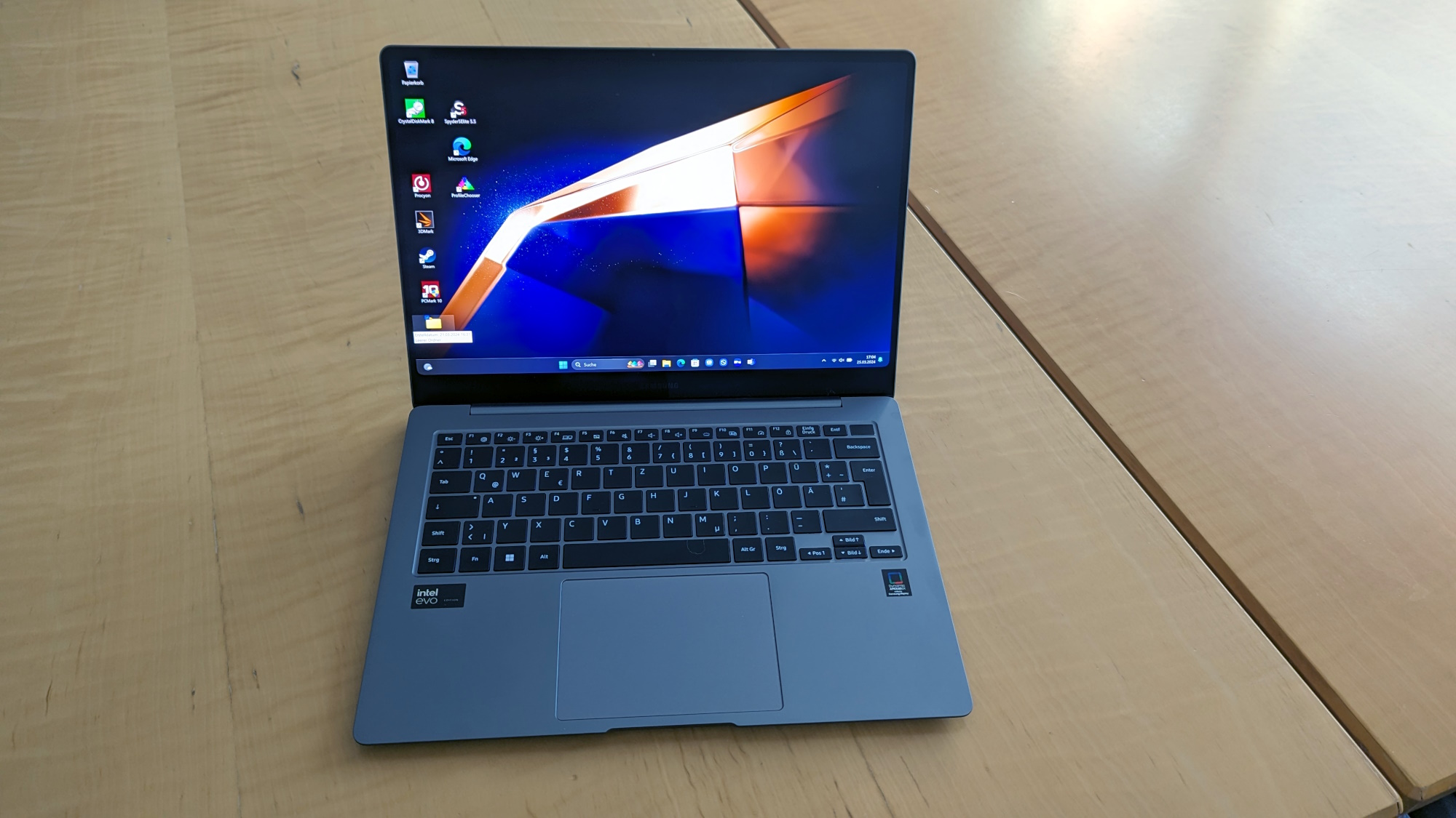 Samsung Galaxy Book 4 Pro, indirim, dizüstü bilgisayar, OLED ekran, Intel Core i5, 16 GB RAM, 512 GB SSD