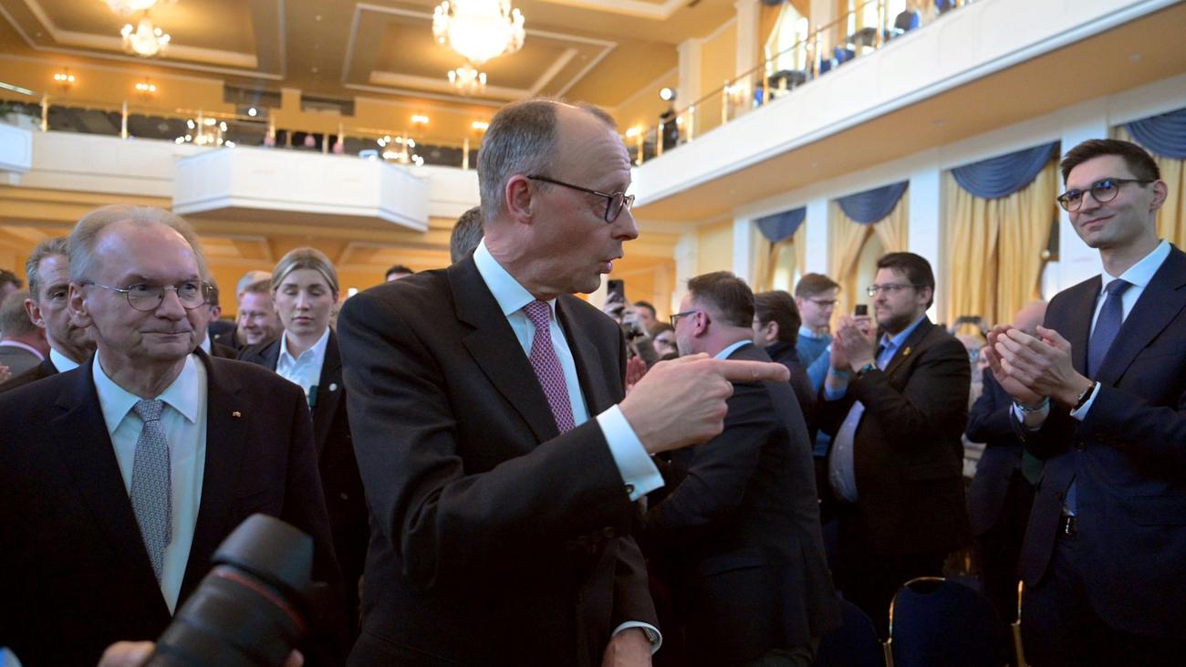Friedrich Merz, CDU, Ostdeutschland, Wahlkampf, Gründer-BAföG, Führungspositionen, Chemieindustrie, Klimaschutz, Verkehrsanbindung, Polen, Tschechien, Medizinische Versorgung, Ländlicher Raum