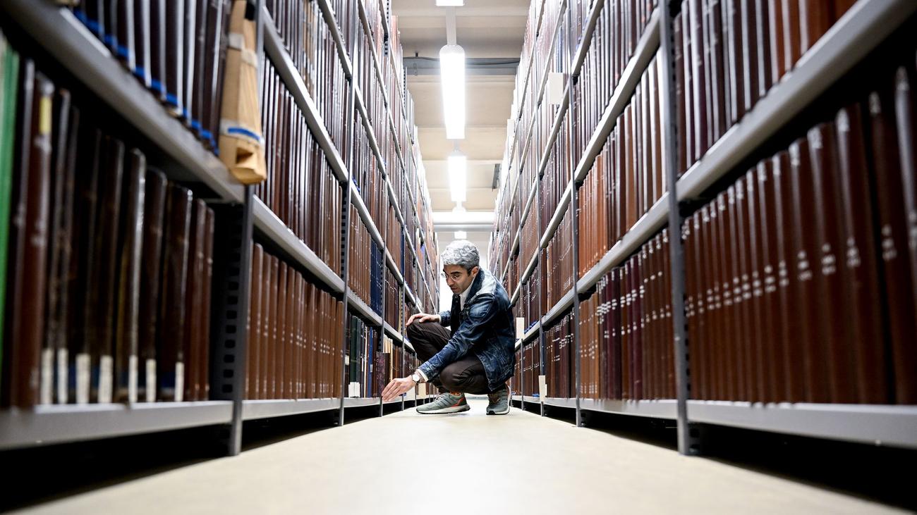 Zentral- und Landesbibliothek Berlin, ZLB, Haushaltskürzungen, Stellenabbau, Angebotseinschränkungen, Katalogisierung historischer Bestände, keine neuen Auszubildenden, Kernbudget, Einsparungen, Leistungseinschränkungen, Schließung der Berliner Stadtbibliothek, Nutzerzahl