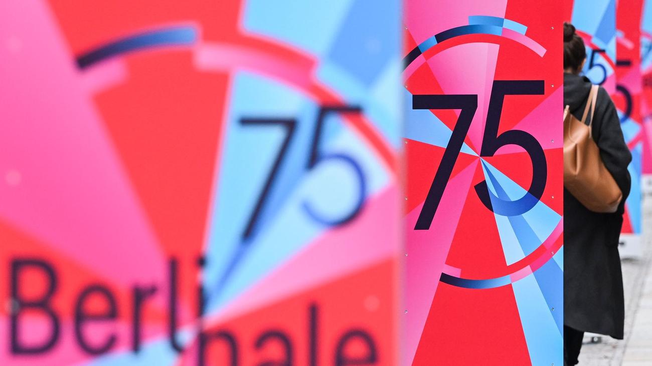 Hanau saldırısı, Hanau belgeseli, Berlinale, Das Deutsche Volk, Marcin Wierzchowski, ırkçılık, nefret suçu, kurbanlar, Berlinale Özel Bölümü, siyah beyaz film