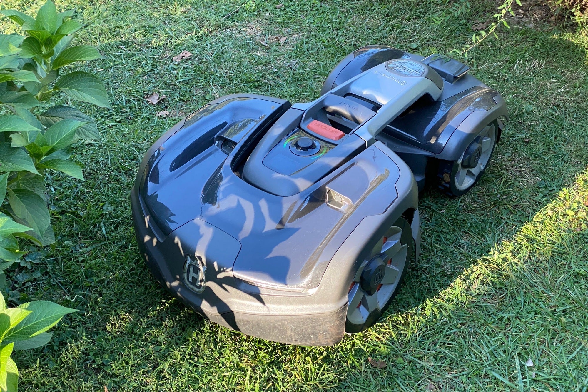 Robot çim biçme makinesi,Husqvarna Automower 435X AWD,Robot çim biçme makinesi incelemesi,Husqvarna Automower 315X,Otomatik çim biçme makinesi,Akıllı bahçe,Akıllı ev,Akıllı cihazlar