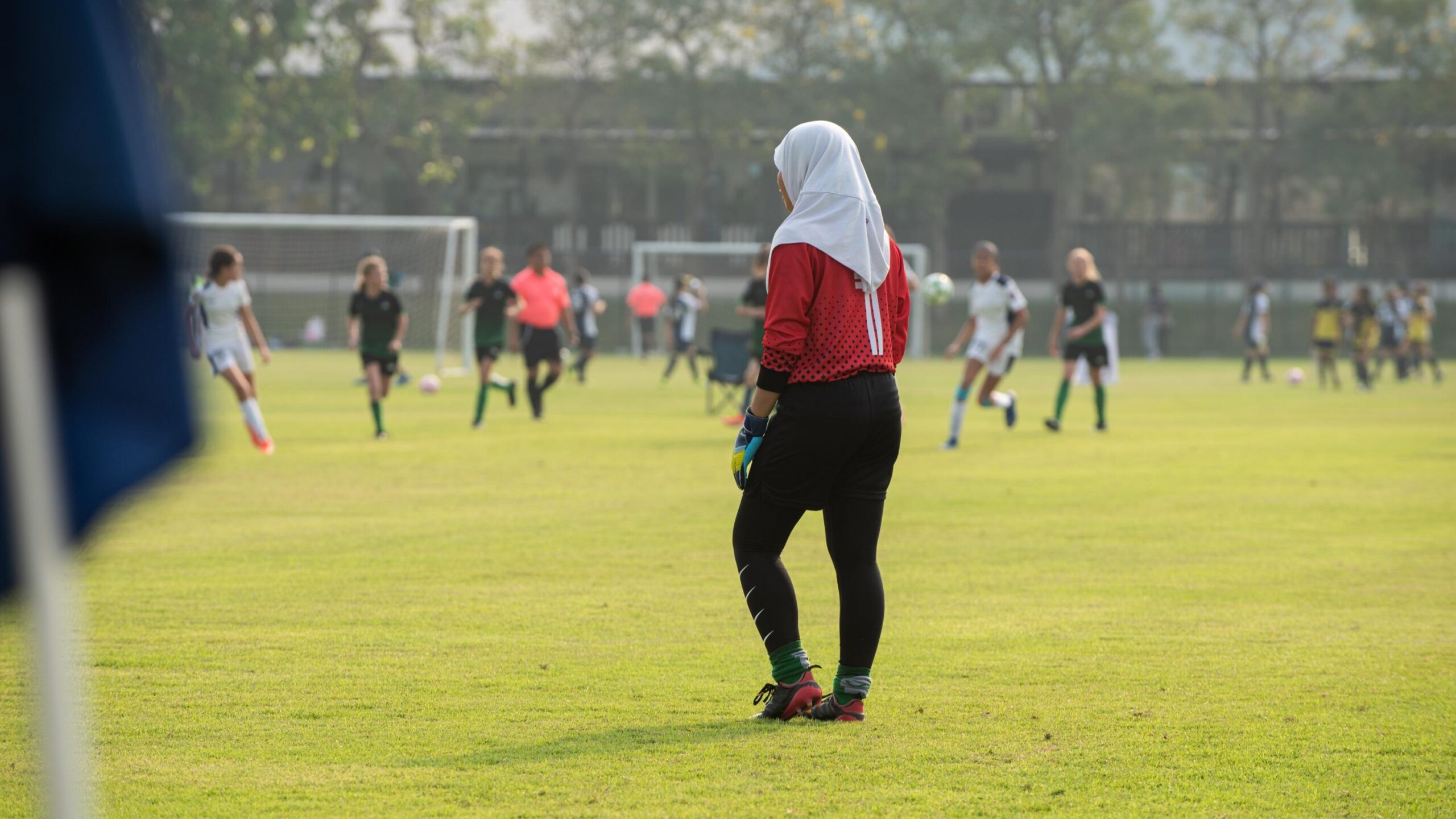 Le voile dans le sport, Laïcité dans les compétitions sportives, Interdiction du voile dans le sport amateur