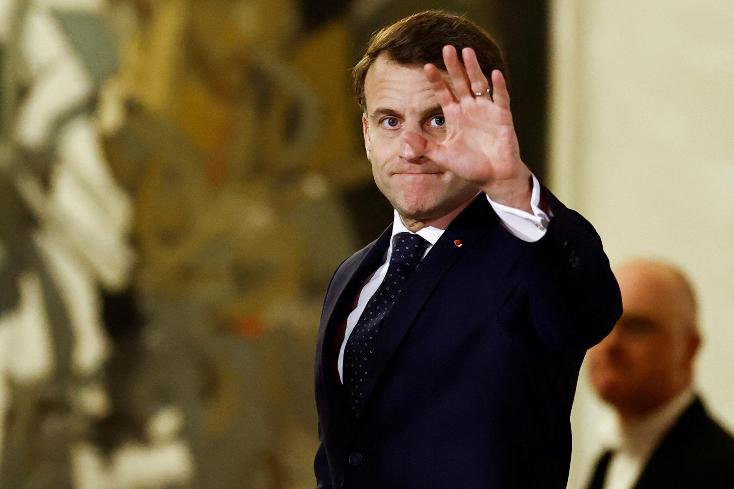 Emmanuel Macron, Ukrayna savaşının çözümüne yönelik Avrupa katkısını oluşturmak üzere bir dizi toplantı düzenleyen Emmanuel Macron, Salı günü 