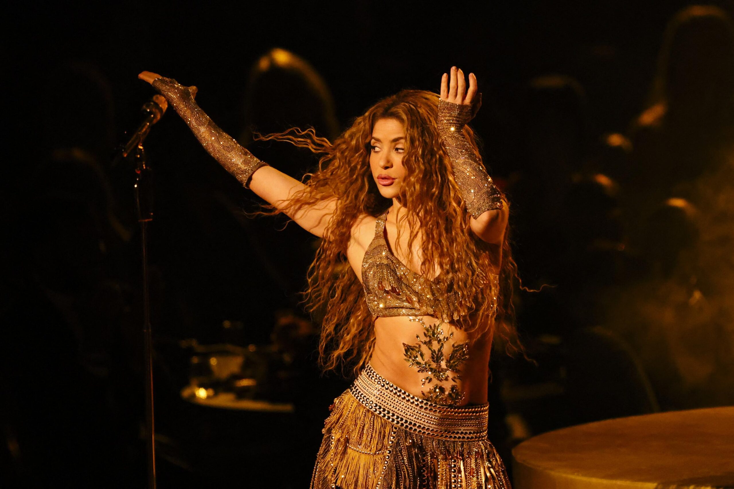 Shakira, Shakıra'nın sağlık durumu, Peru sağlık makamları, Dosya sızıntısı, Kliniğin kapatılması, Sağlık ihlali, Etik ihlal, Grammy ödülü, Dünya turu, Las mujeres ya no lloran