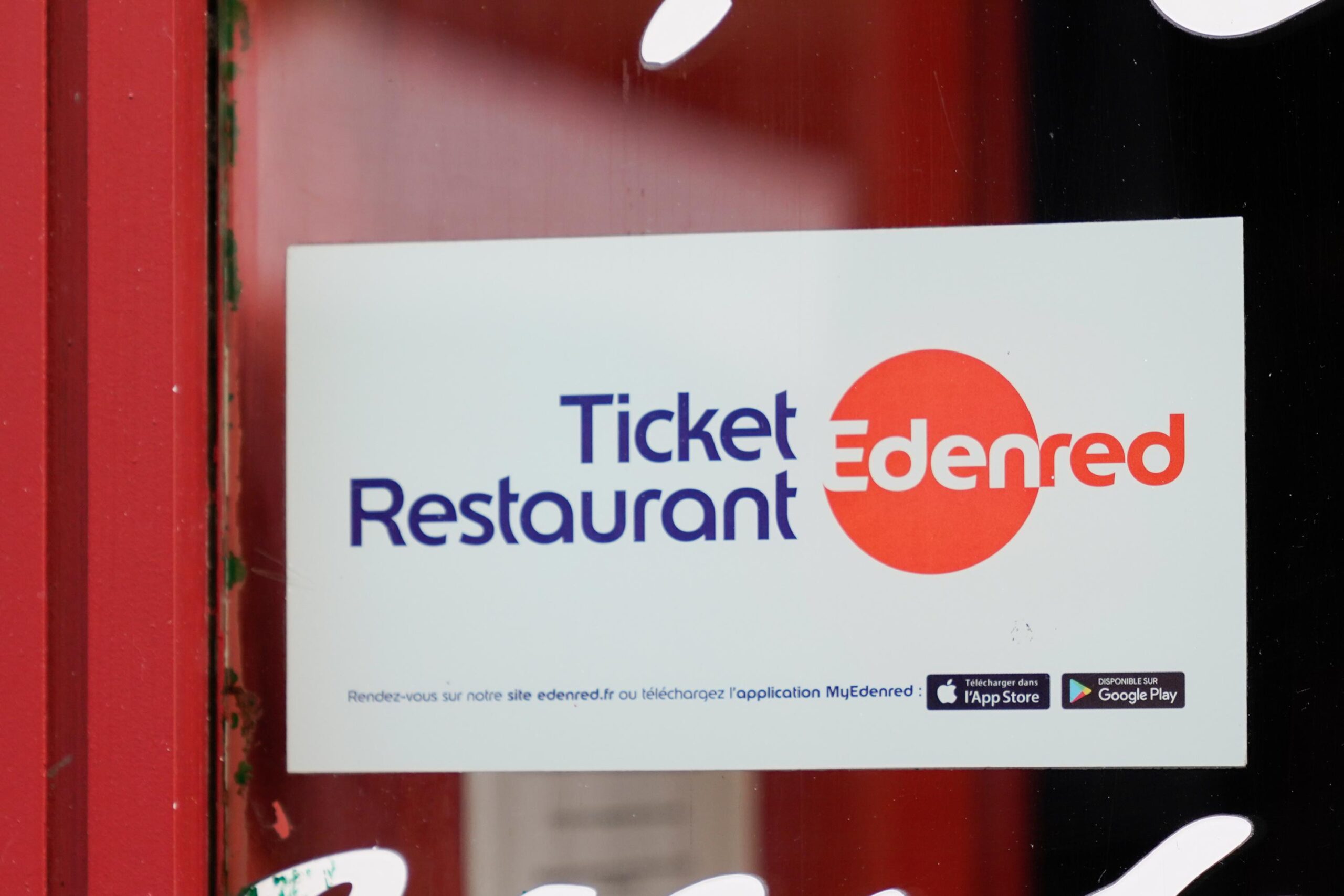 Edenred, Ticket Restaurant, ödeme çözümleri, çalışan faydaları, hareketlilik çözümleri, kâr artışı, 2025 hedefleri, İtalya düzenleme değişikliği, komisyon tavanı, maliyet azaltma