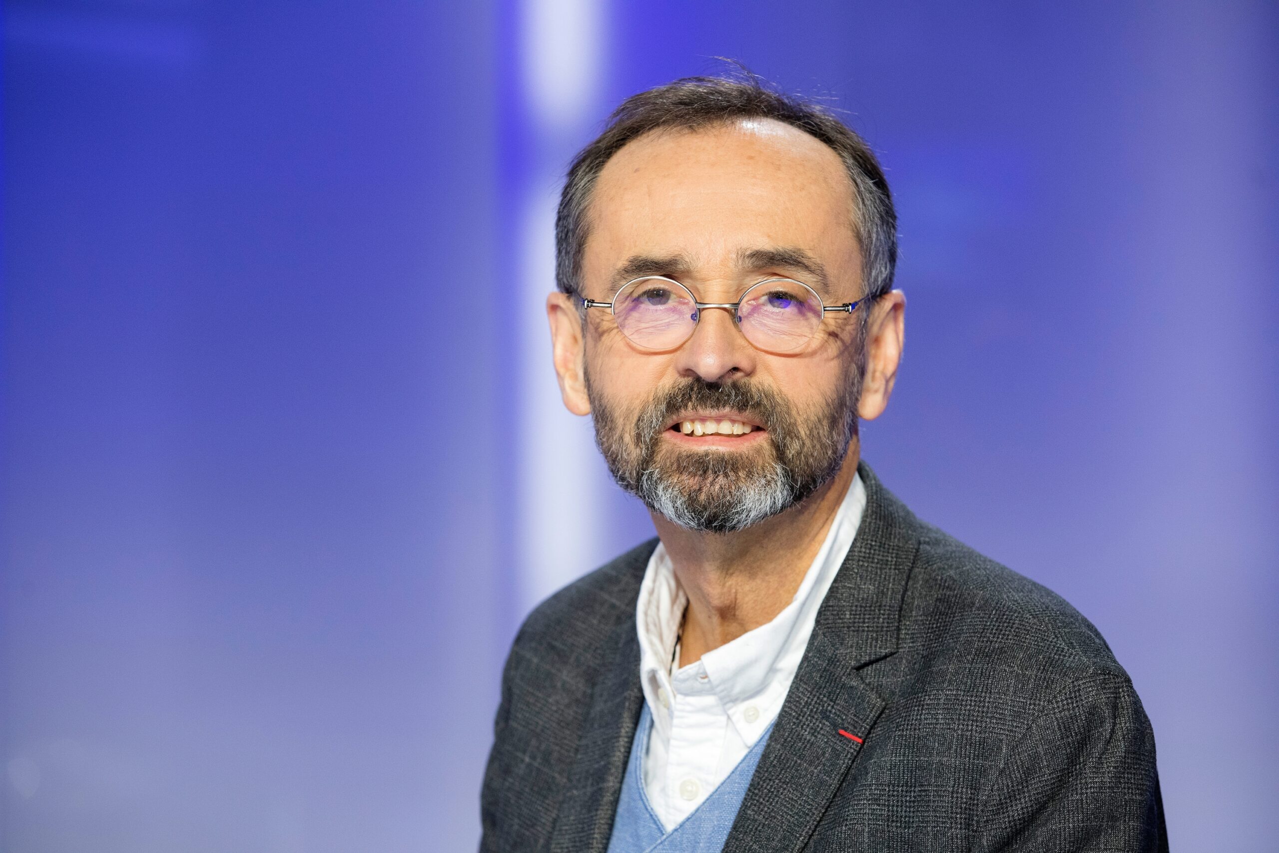 Robert Ménard, evlilik reddi, CRPC, hapishane, infaz aşaması, vatandaşlık, mülteci