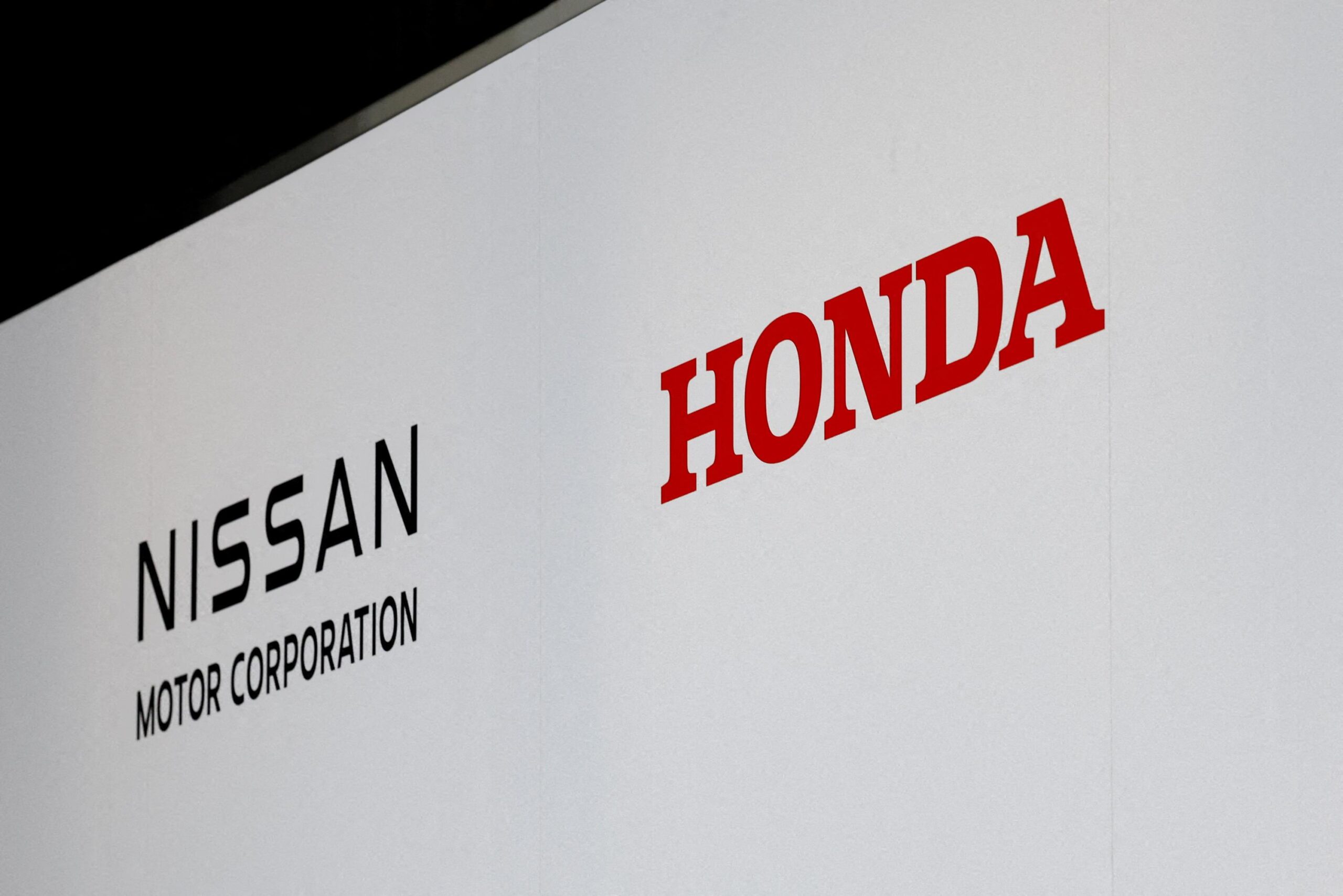 Nissan, Honda, Mitsubishi Motors, Finansal Times (FT), Makoto Uchida, Toshihiro Mibe, Renault, Foxconn (Hon Hai)