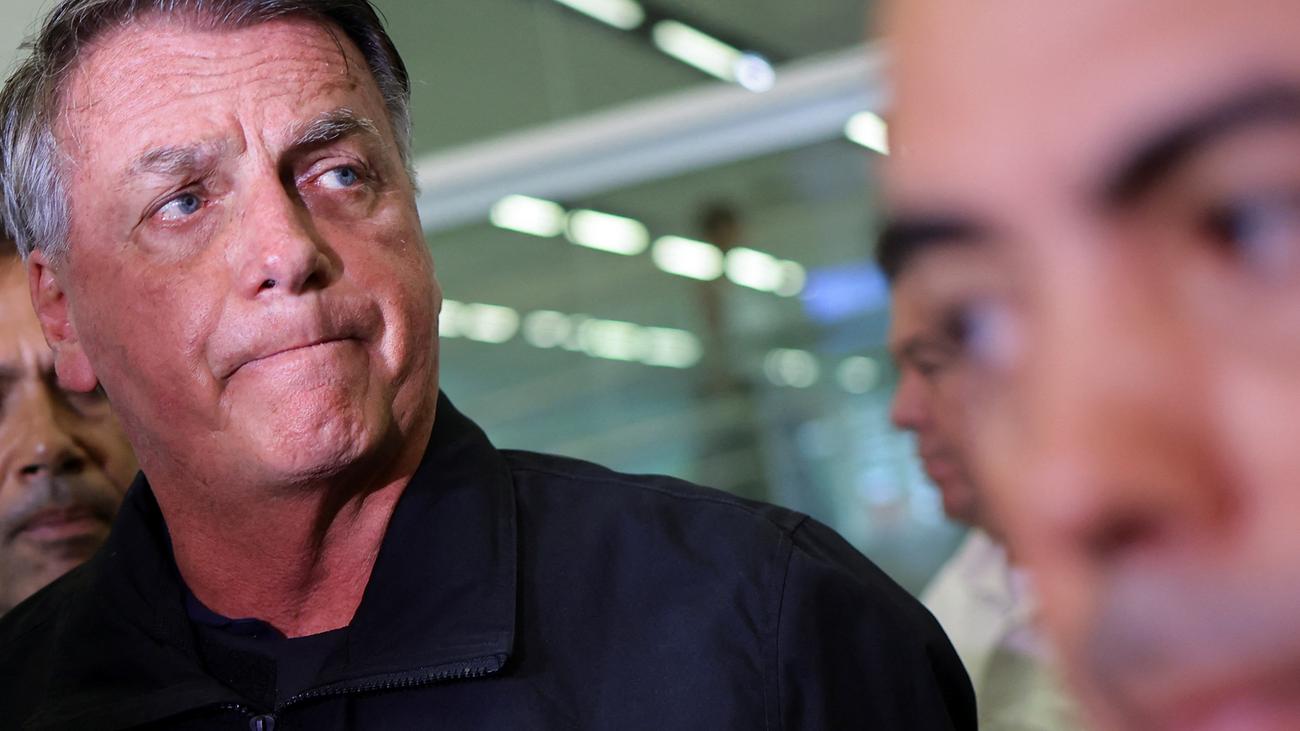 Brezilya eski devlet başkanı Jair Bolsonaro, darbe girişimi, devletin tasfiyesi, silahlı darbe, suç örgütü, 8 Ocak isyanı, 33 kişi suçlandı, Augusto Heleno, Braga Netto, Alexandre Ramagem