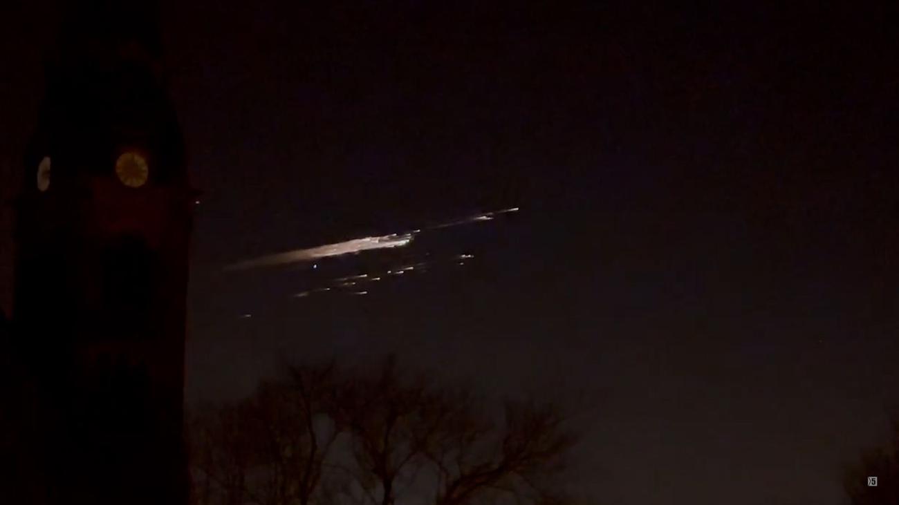 Falcon 9 roketi, uzay enkazı, Almanya, Baden-Württemberg, SpaceX, Elon Musk, Starlink uyduları, atmosfer yanması, uzay aracının yeniden girişi