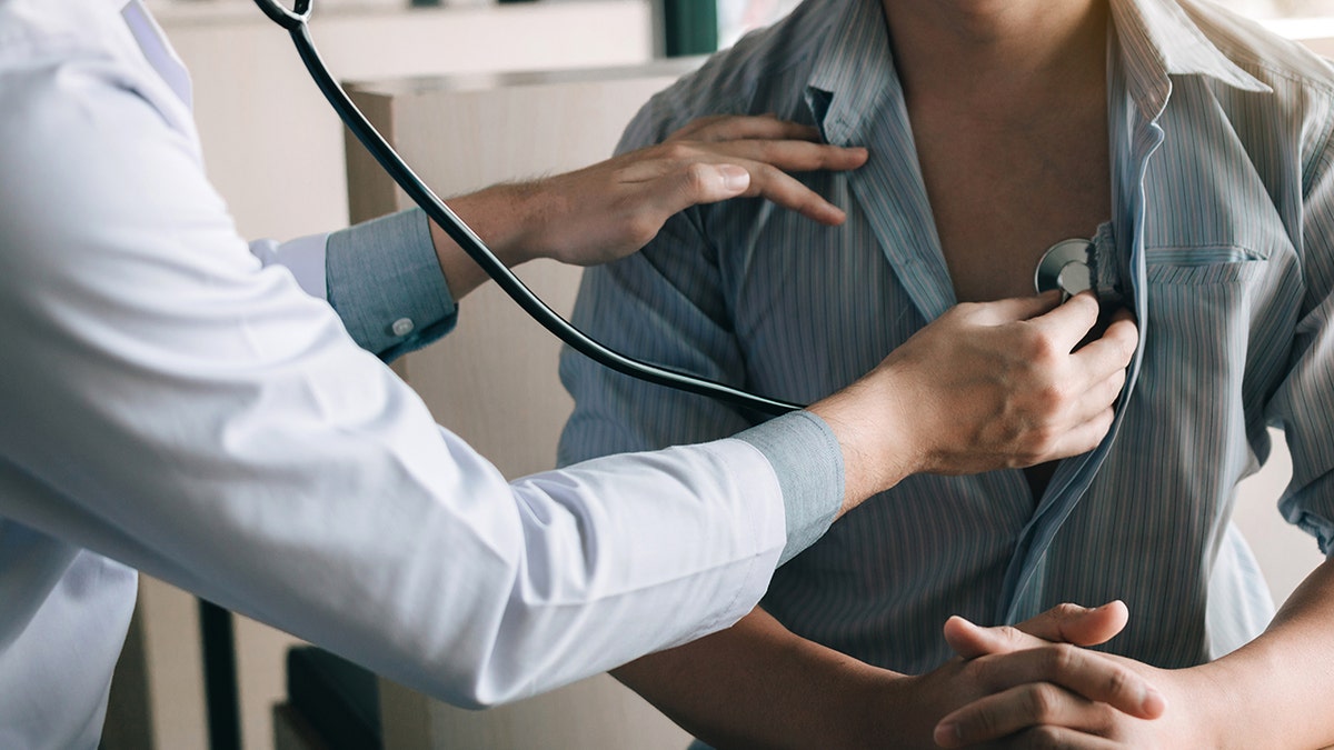 Akciğer kanseri, sigara içmek, hava kirliliği, akciğer kanseri alt tipleri, genç kadınlar, Adenokarsinom, Pulmoner hücre kanseri, Küçük hücreli akciğer kanseri, Büyük hücreli akciğer kanseri, Akciğer kanserinin önlenmesi