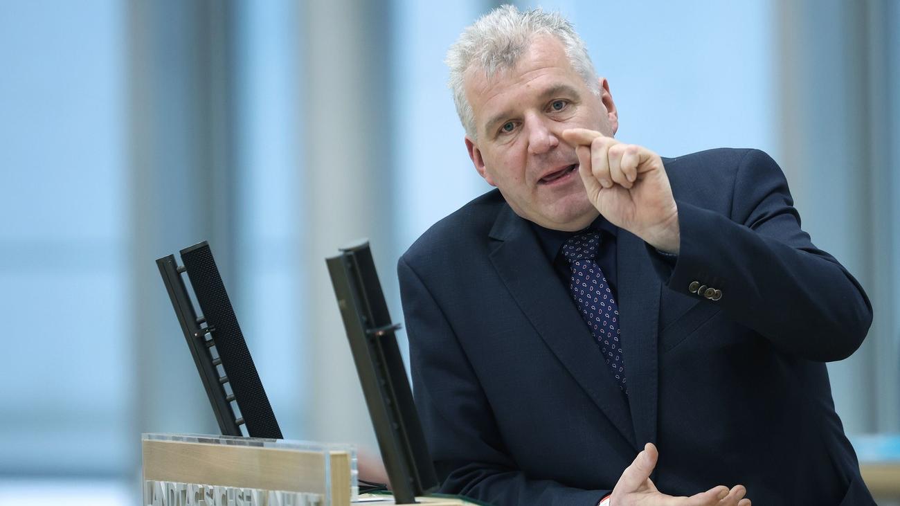 AfD, göç planı, CDU, SPD, FDP, Sachsen-Anhalt Landtagı, İç İşleri Komitesi, Friedrich Merz