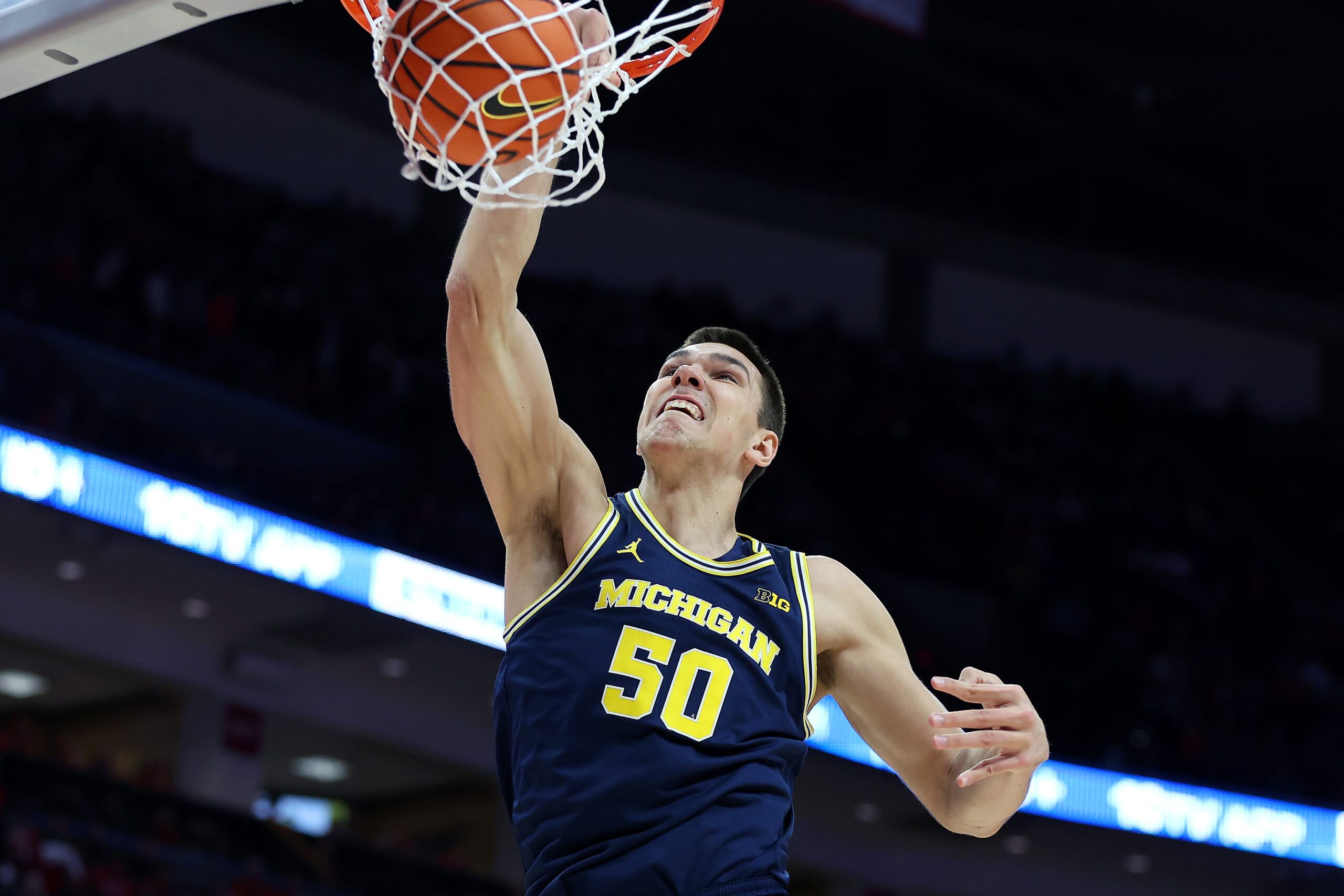 NCAA kolej basketbol turnuvası, NCAA erkekler turnuvası, Big Ten Konferansı, Michigan Wolverines, Wisconsin Badgers, Maryland Terrapins, Mississippi State Bulldogs, Nebraska Cornhuskers, New Mexico Lobos, Purdue Boilermakers, Illinois Fighting Illini, Connecticut Huskies, Utah State Aggies, Oklahoma Sooners