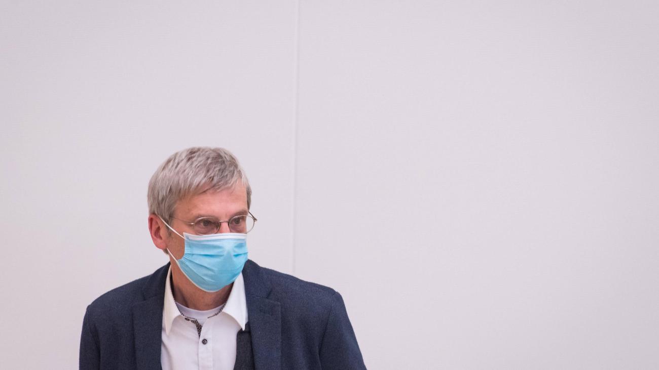 Almanya, AfD, Covid-19, Verschwörungstheorien, Rechtsextremismus, Strafen, Impfschäden, Querdenker, Nürnberg 2.0, Tribunale, Sozialpsychologie, Feindbilder