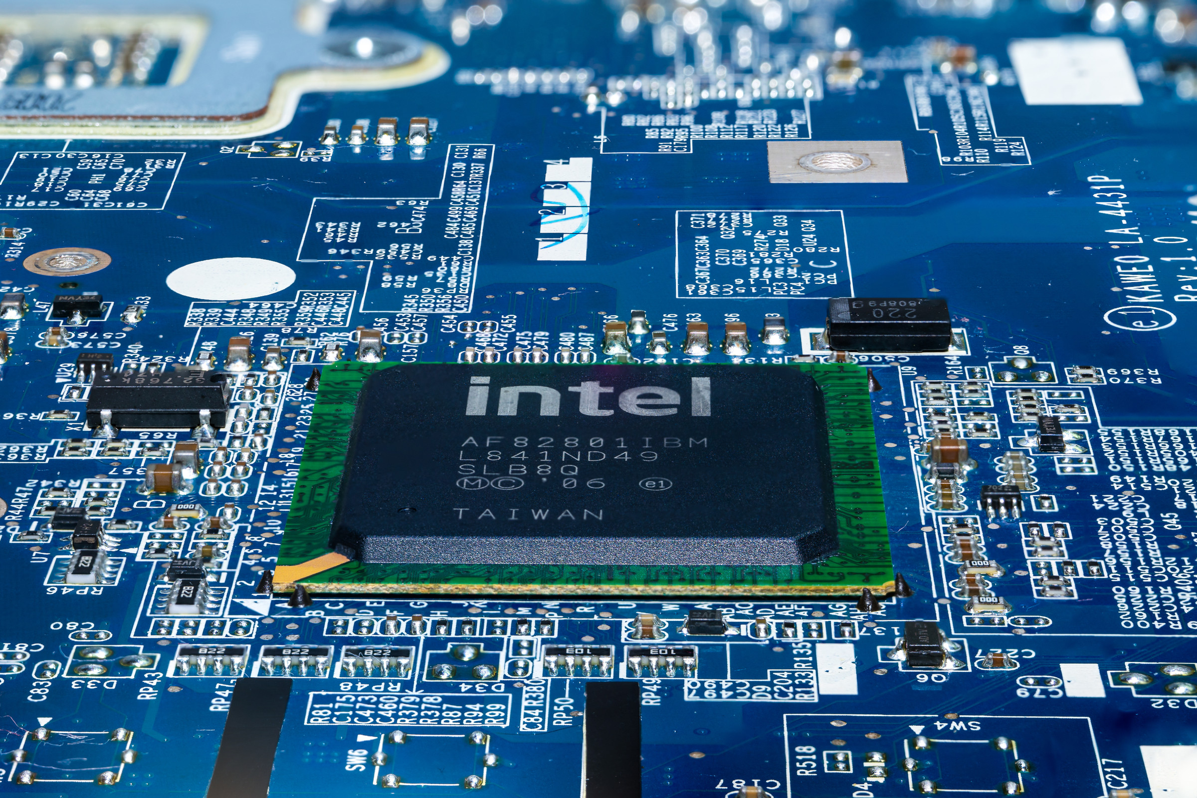 Intel, Broadcom, TSMC, CHIPS Yasası, ABD'nin güvenlik gereksinimleri, CPU pazarı, yarı iletken üretimi, Microsoft, Bill Gates