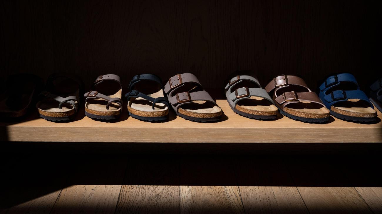 Birkenstock, sandal, telif hakkı, tasarım hakkı, BGH, L Catterton, Karl Birkenstock, Madrid, Arizona, Boston, Gizeh