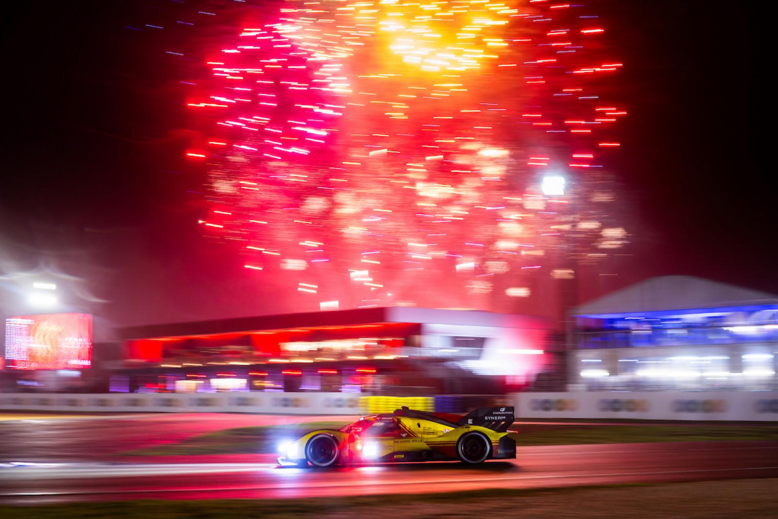 24 Saat Le Mans Yarışı, konserler, etkinlikler, ünlü sanatçılar, Eddy de Pretto, Pascal Obispo, Kungs, Kool and the Gang, The Avener, havai fişek gösterisi, lazer gösterisi, drone gösterisi