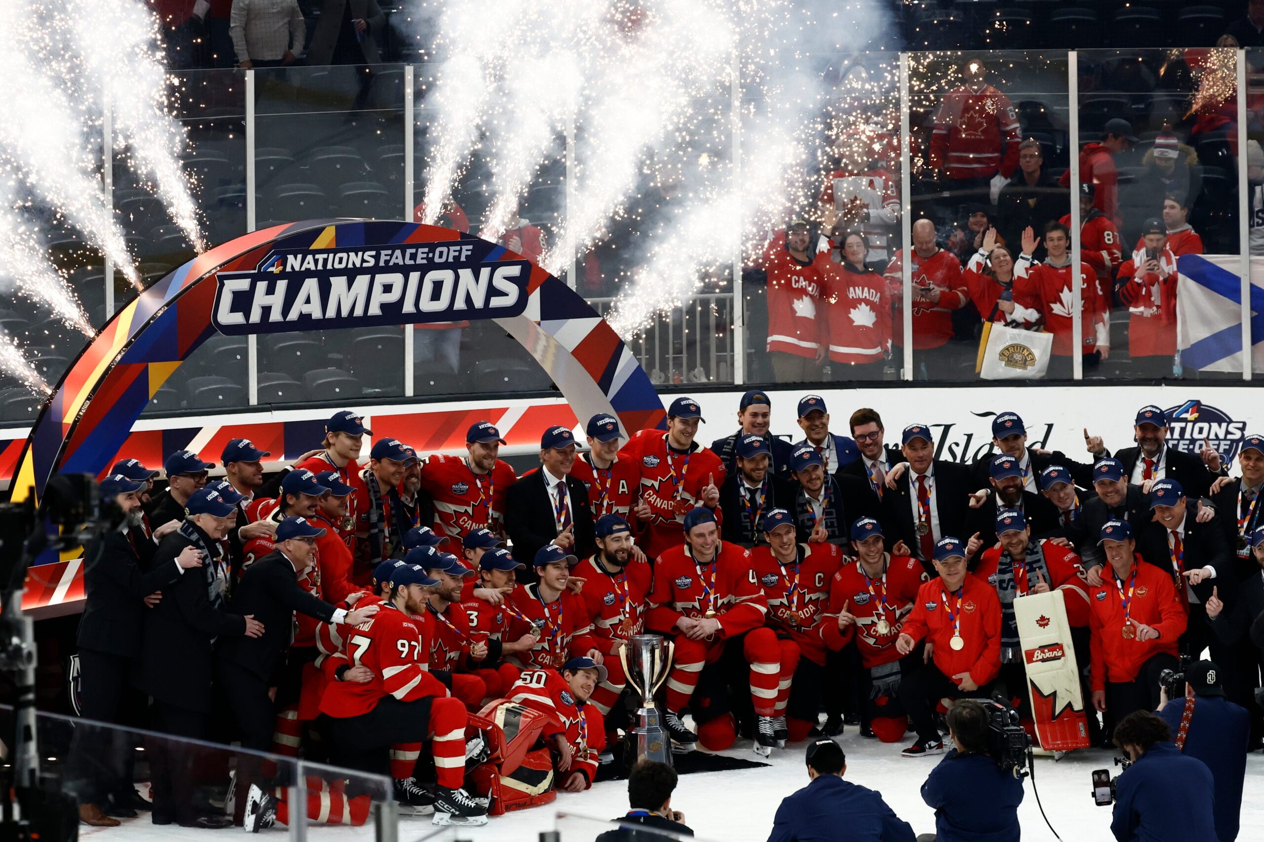 4 Milletler Karşılaşması, Uluslararası Hokey, NHL, NHL Oyuncular Birliği, Connor McDavid, Nathan MacKinnon, Kanada Milli Takımı, ABD Milli Takımı, Binnington, Boston Bruin, Matthew Tkachuk, Brady Tkachuk, Charlie McAvoy, Vegas Shea Theodore, Thomas Harley, Cale Makar, All-Star Maçı, Dünya Hokey Kupası, Pettersson, Vancouver, Miro Heiskanen, Jani Hakanpaa, Rasmus Ristolainen