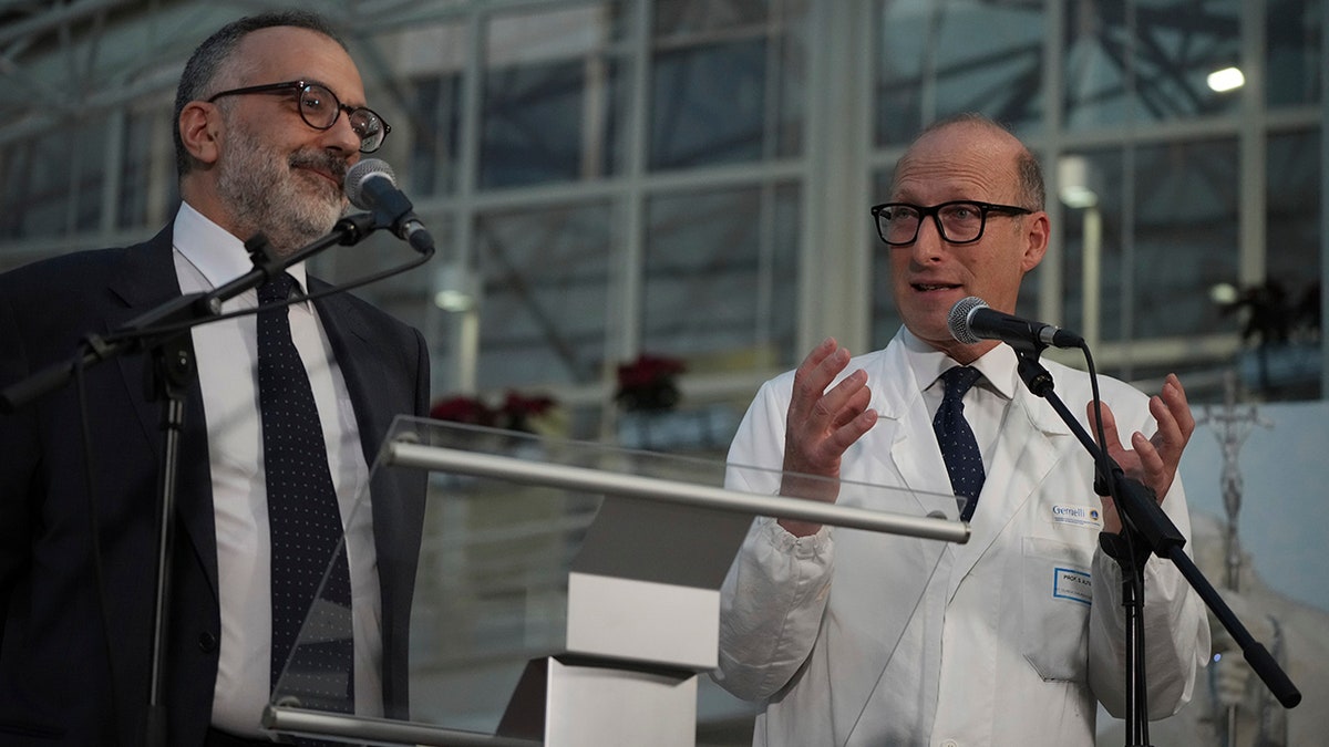 Papa Francis, Sağlık durumu, Gemelli hastanesi, Zatürre, Bronşit, Doktor Sergio Alfieri, Doktor Luigi Carbone
