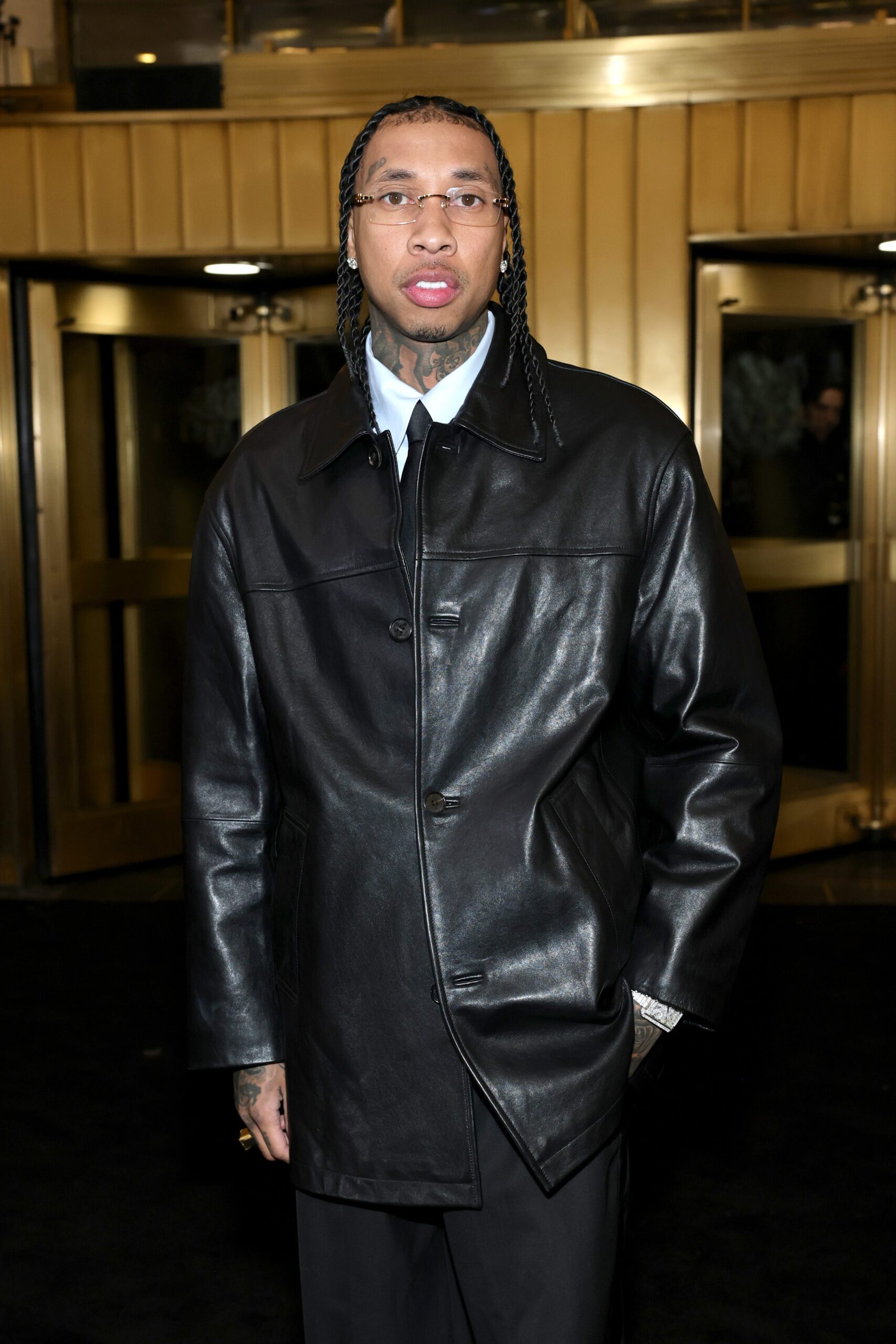 Tyga, Tyga'nın annesinin ölümü, Tyga'nın annesi, Pasionaye Nguyen, Tyga'nın annesinin ölümü nedeni, Tyga'nın annesinin ölümü açıklaması, Tyga'nın annesinin ölümü mesajı, Tyga'nın annesi için yazdığı şarkı, Black Crowns, Careless World: Rise of the Last King