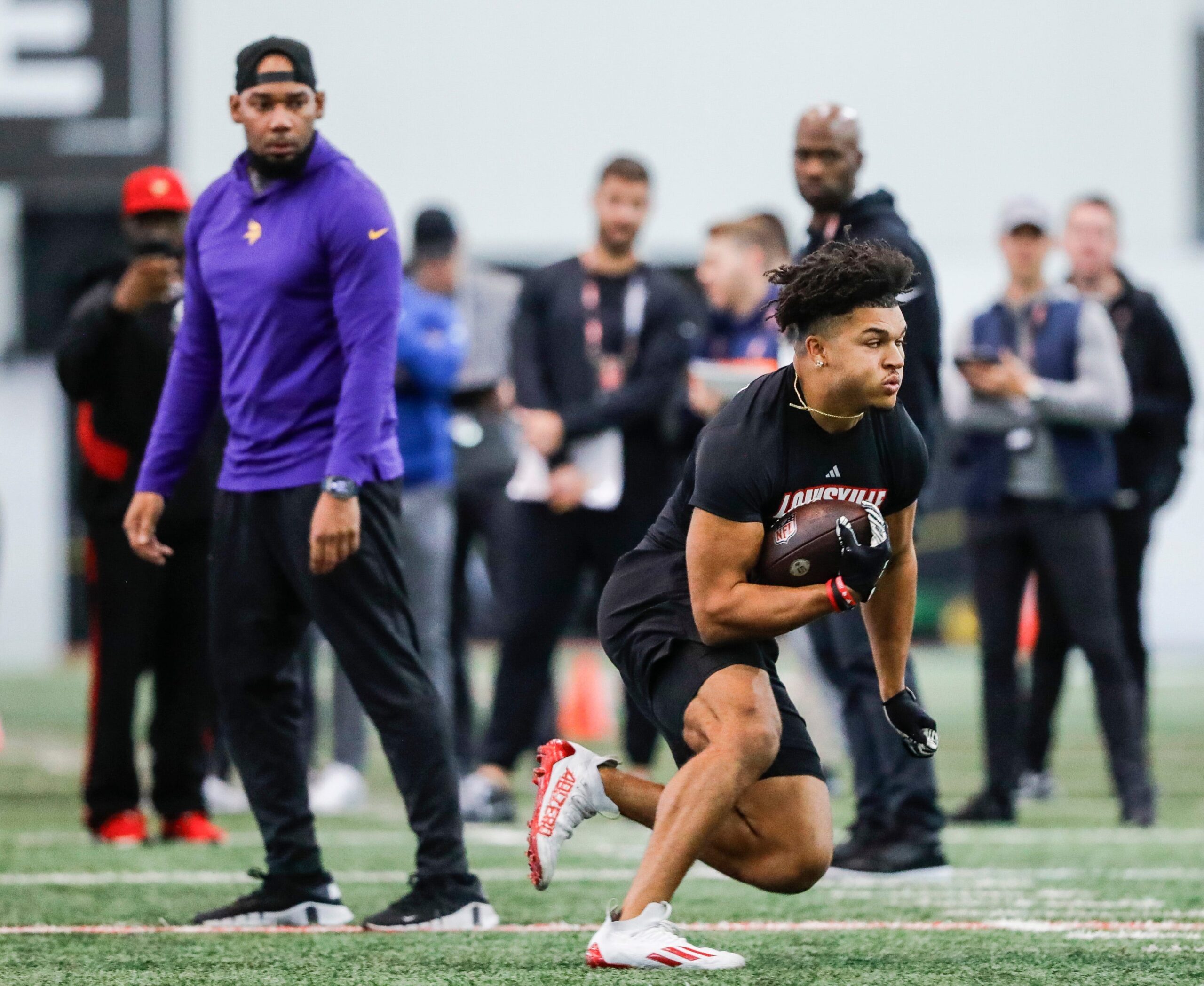 NFL Draft 2025, Pro Günleri, Shedeur Sanders, NFL Scouting Combine, Cam Ward, Kolej Futbolu, Draft Tahmini, NFL Analistleri, ESPN, NFL Network, Draft Sırası, Lambeau Field, Titletown, Draft Kapsamı, Ücretsiz Deneme, Fubo, Affiliate Link
