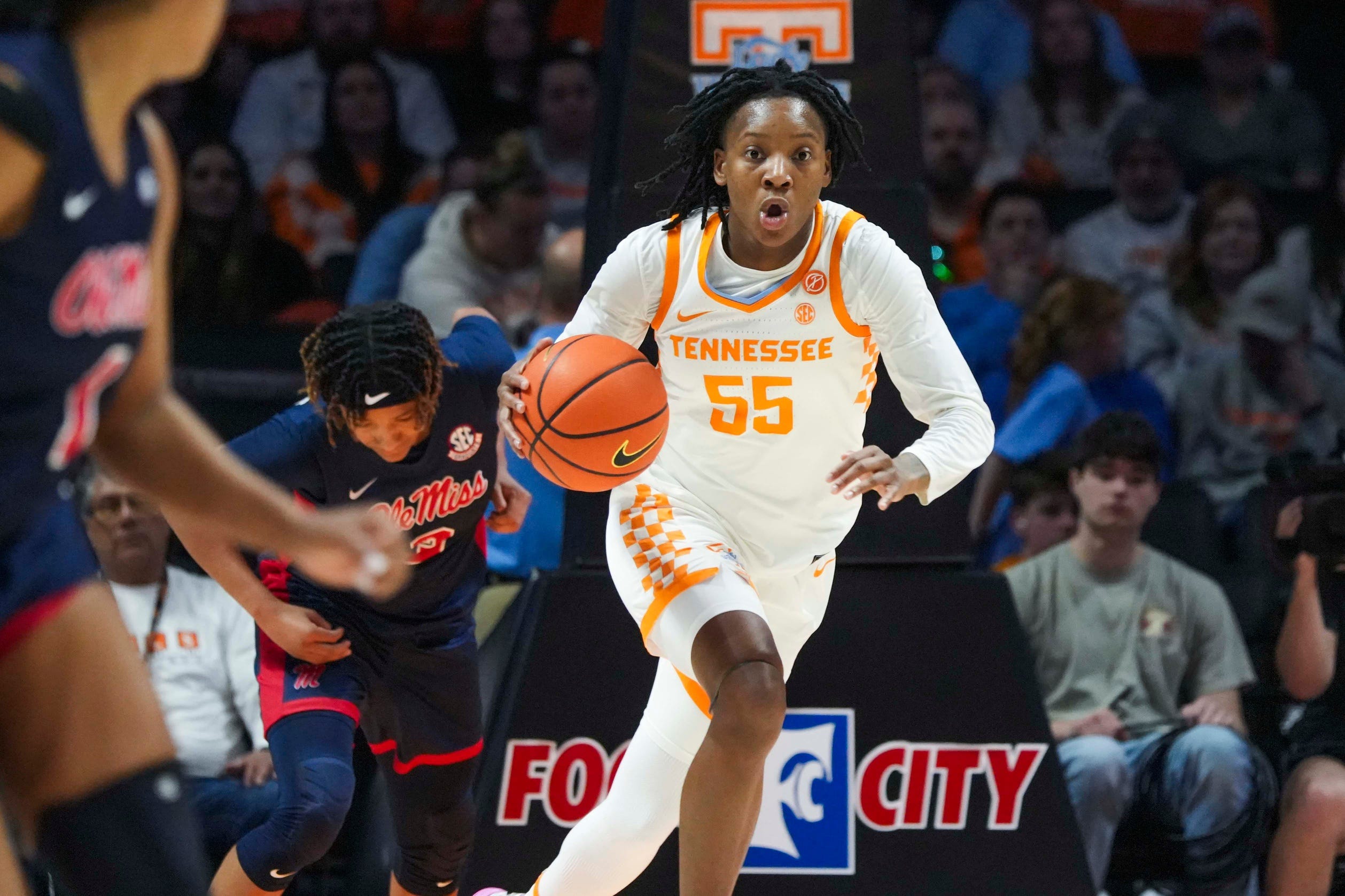 Tennessee Lady Volunteers, Kentucky Wildcats, SEC kadın basketbolu, kolej basketbolu, Talaysia Cooper, Zee Spearman, Georgia Amoore, basketbol maçı, spor, NCAA kadın basketbolu, Tennessee basketbolu, Kentucky basketbolu
