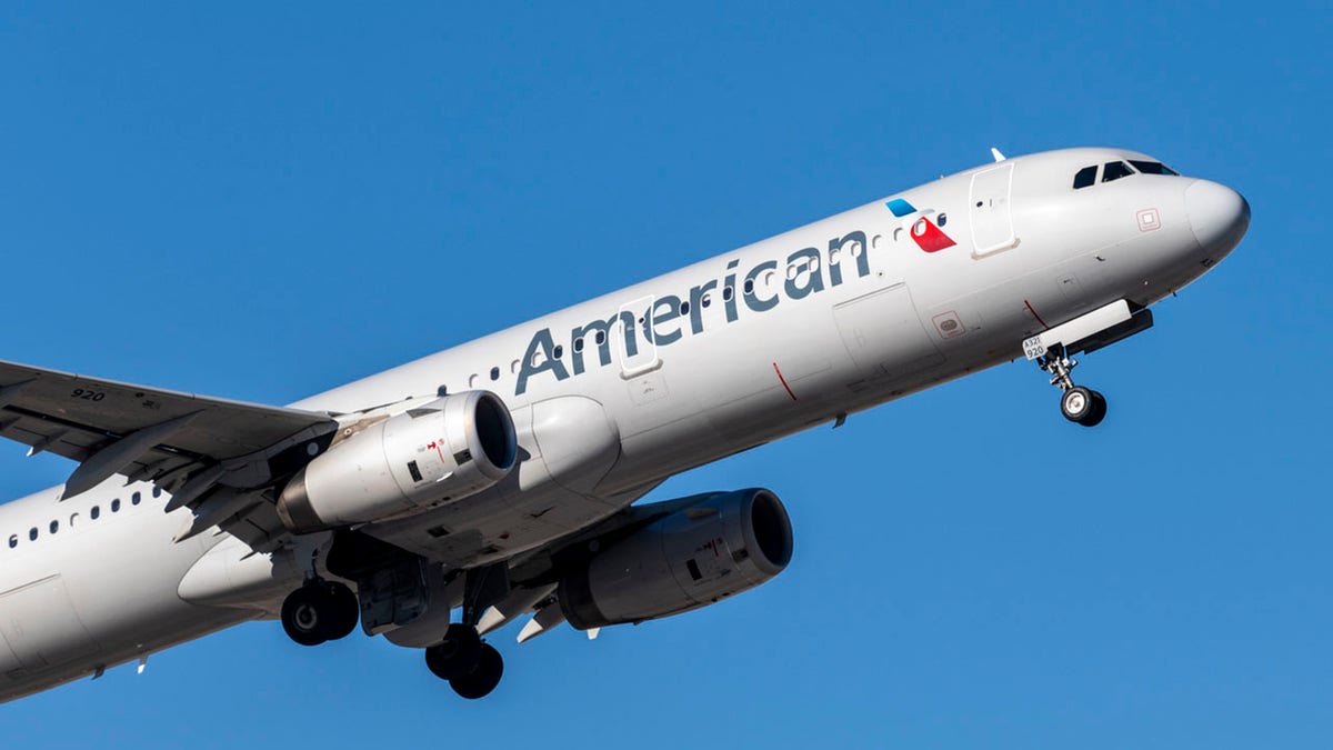 Havacılık güvenliği, uçak kazası, hava olayı, yakın temas, pist ihlali, go-around, Amerikan Havayolları, Southwest Havayolları, FAA, NTSB, Reagan Ulusal Havaalanı, Chicago Midway Havaalanı, Newark Liberty Uluslararası Havaalanı, Hartsfield-Jackson Atlanta Uluslararası Havaalanı