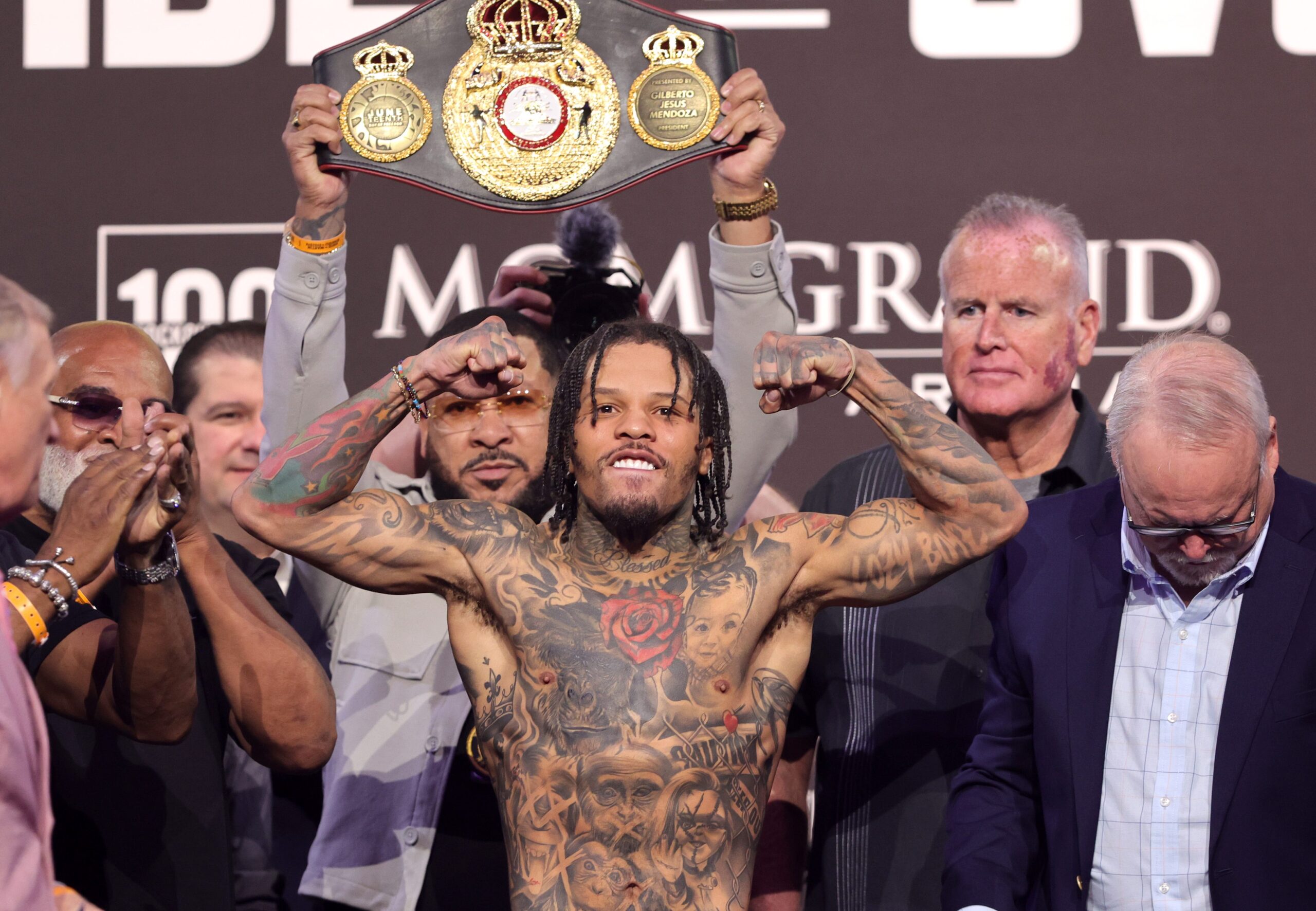 Gervonta Davis, Tank Davis, Lamont Roach, WBA lightweight title, boxing, fight, Barclays Center, Brooklyn, New York, predictions, Canelo Alvarez, William Scull, Shakur Stevenson, Mike Tyson, Oscar De La Hoya, maç, boks, şampiyonluk, dövüş, tahminler
