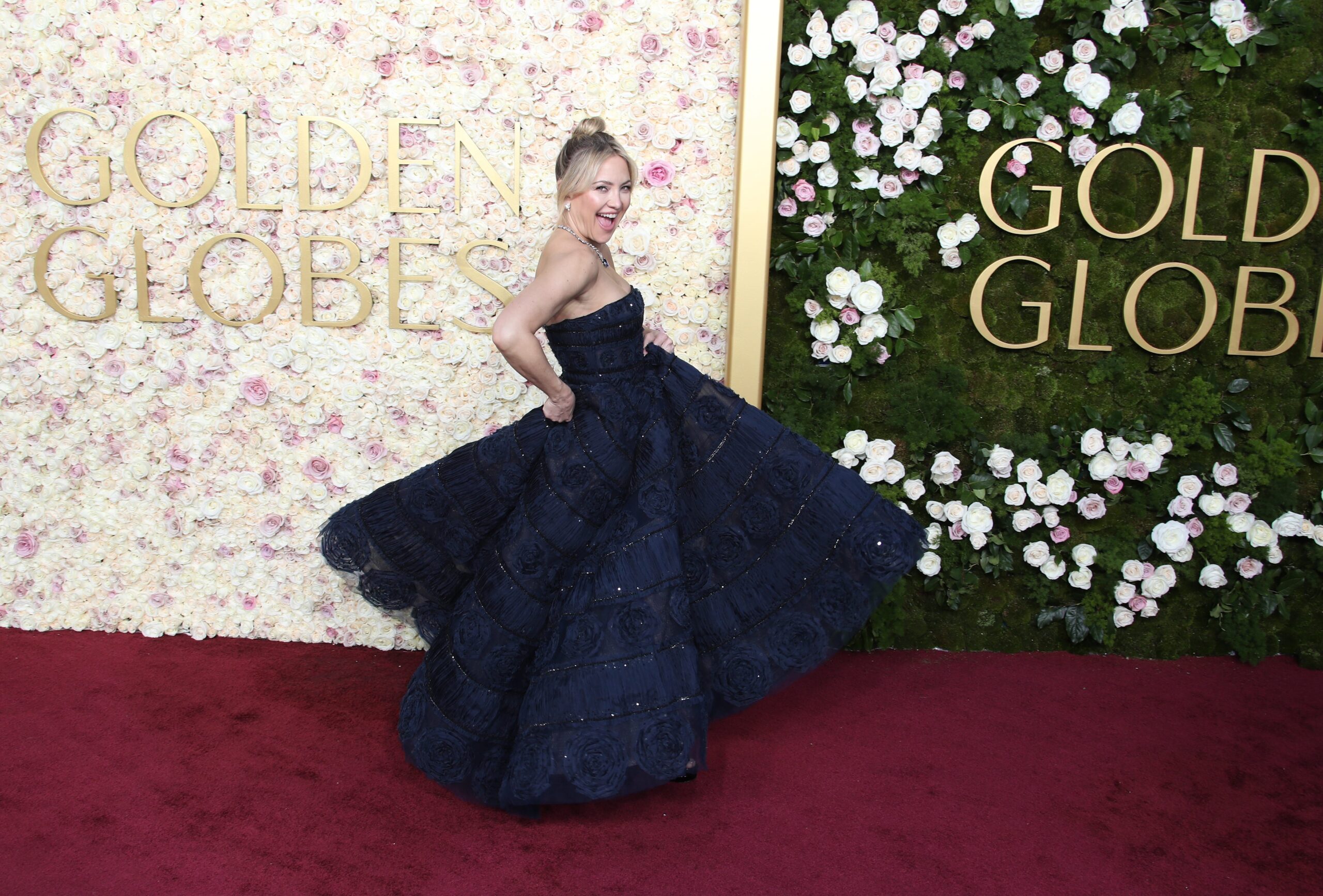 Kate Hudson, Running Point, Netflix, Jeanie Buss, Los Angeles Lakers, komedi, müzik, Glorious albümü, röportaj, kariyer, filmler, diziler, aile, korkular, ilham, Golden Globe, Oscar, Cameron Crowe, Almost Famous, ilişkiler, ebeveynlik, kişisel yaşam, sanat, yaratıcılık, cesaret, oyunculuk, aktris, şarkıcı, müzisyen
