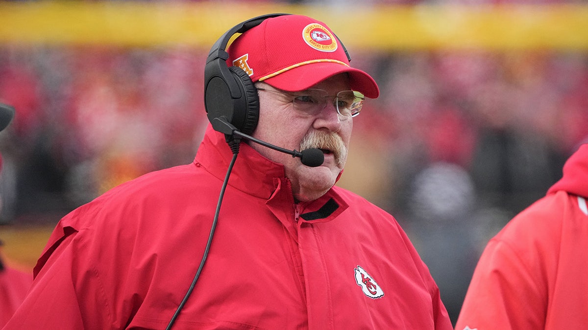 Taylor Swift, Travis Kelce, Kansas City Chiefs, Andy Reid, Super Bowl, NFL, Futbol, Philadelphia Eagles, Spor, Serena Williams, 