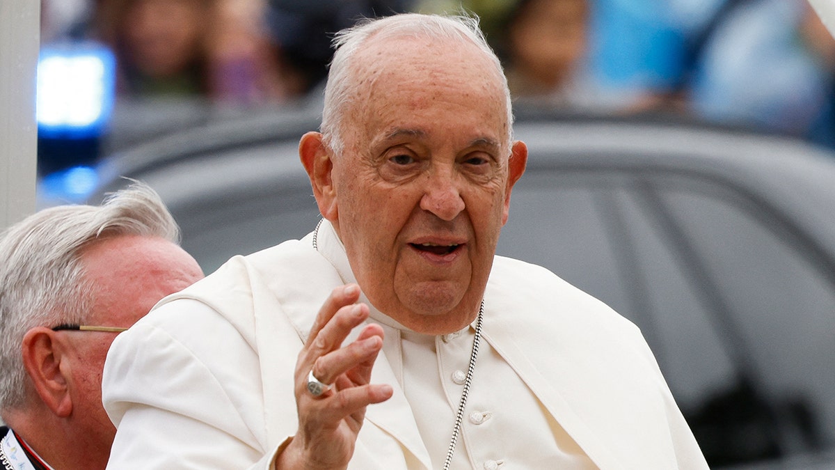 Papa Francis, Papa Francis sağlığı, Papa Francis hastanede, Papa Francis durumu, Papa Francis hastalığı, Papa Francis akciğer enfeksiyonu, Papa Francis böbrek yetmezliği, Papa Francis yoğun bakım, Papa Francis sağlık durumu güncellemesi, Papa Francis Vatikan, Papa Francis solunum yetmezliği, Papa Francis pnömoni, Papa Francis kritik durum, Papa Francis iyileşme, Papa Francis tedavi, Vatikan açıklaması, Papa Francis sağlık raporu, Papa Francis ne durumda, Papa Francis son durum

