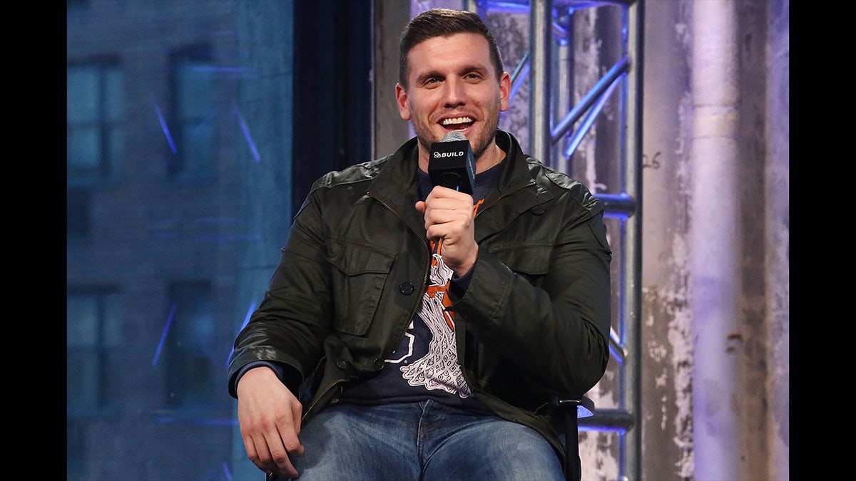 Meta anahtar kelimeler: Chris Distefano, Donald Trump, Joe Rogan, trans kadınlar, kadın sporları, 2024 seçimi, Kamala Harris, cinsiyet ideolojisi, siyaset, kültür, Cumhuriyetçi Parti, Demokrat Parti, Bill Maher, seçim anketi, spor, trans sporcular, trans ligi, Concerned Women for America, transseksüellik, cinsiyet, oy verme, muhafazakarlık, liberallik, siyasi değişim, kültürel savaşlar, spor politikası.
