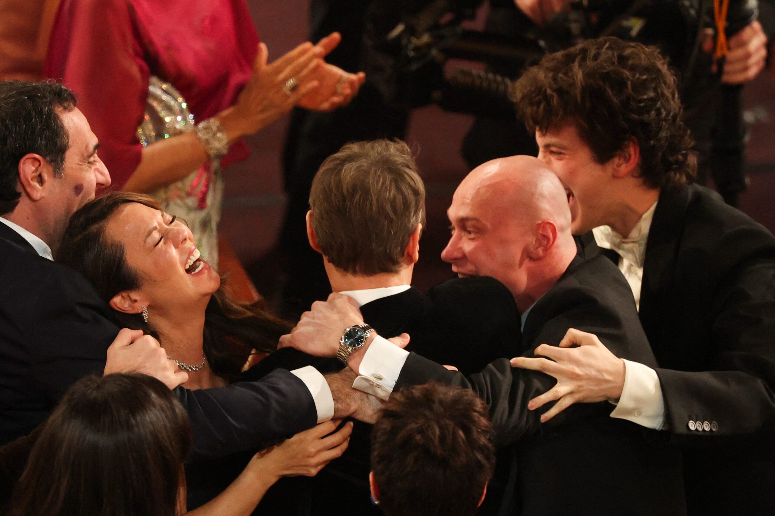 Meta anahtar kelimeler: Oscars 2024, Akademi Ödülleri, Anora, Mikey Madison, Sean Baker, Yura Borisov, Mark Eydelshteyn, Willem Dafoe, Conan O'Brien, Nick Offerman, Jeremy Renner, Kevin Spacey, Karla Sofía Gascón, Adrien Brody, Georgina Chapman, Selena Gomez, Benny Blanco, Emma Stone, Monica Barbaro, Bowen Yang, Matt Rogers, Kieran Culkin, Demi Moore, En İyi Film, En İyi Yönetmen, En İyi Kadın Oyuncu, En İyi Yardımcı Erkek Oyuncu, kulis, kırmızı halı, Dolby Tiyatrosu, tören, Hollywood, film, ödül, ünlü, dedikodu, eğlence, USA TODAY.
