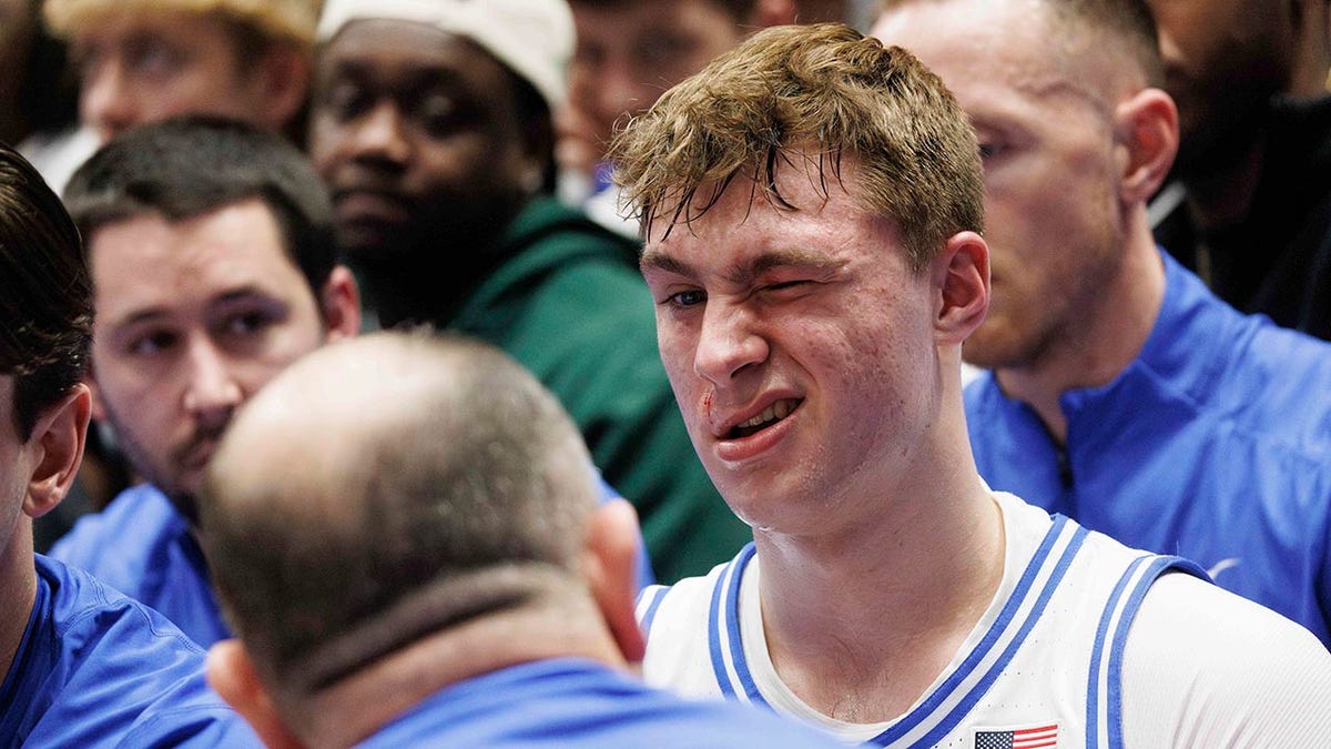 Cooper Flagg, Duke Blue Devils, Erkek Basketbolu, Göz Yaralanması, Sion James, Jon Scheyer, NCAA Turnuvası, NBA Draftı, Fox News, Wake Forest, Kuzey Carolina
