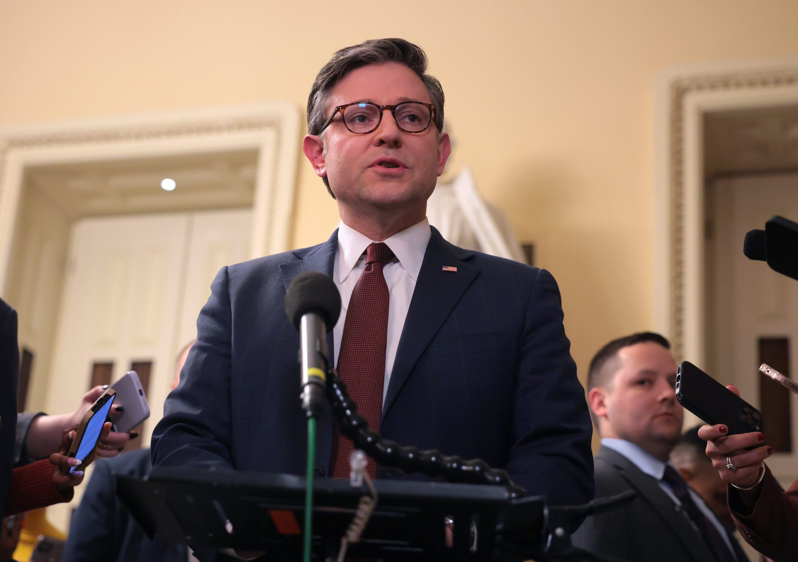 haberler, güncel olaylar, podcast, USA TODAY, Ukrayna, Rusya, Zelenski, Mike Johnson, Avrupa, barış planı, Donald Trump, otomobil endüstrisi, tarifeler, Jamie LaReau, Detroit Free Press, elektrikli araçlar, DEI, siyah çalışanlar, Jessica Guynn, Oscar ödülleri, Anora, sinema, insanlık, ilham verici hikayeler, beyzbol, vefat, kadınlar, yılın kadını, Taylor Wilson
