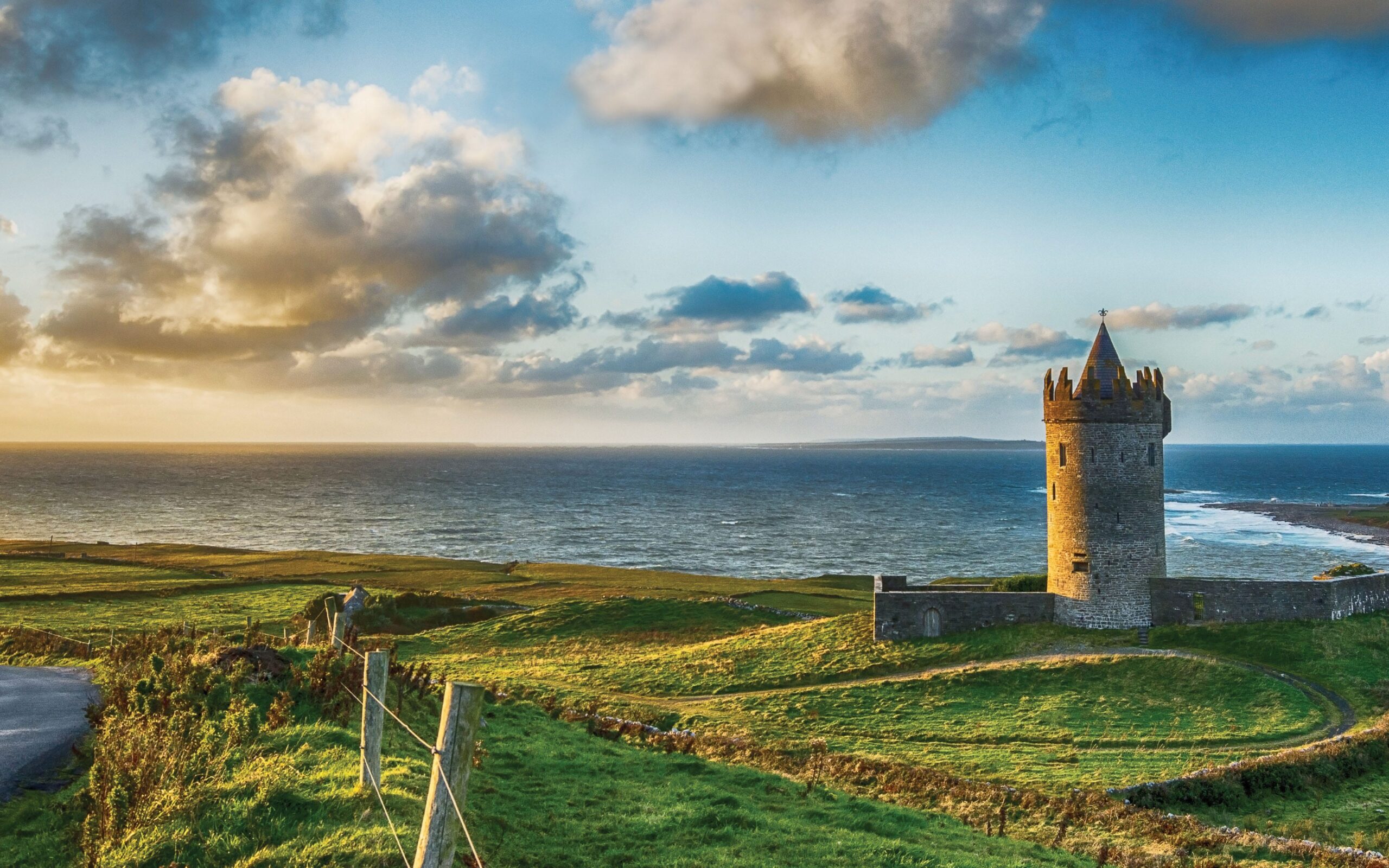 İrlanda turları, rehberli İrlanda gezileri, özel şoförlü İrlanda turları, CIE Tours, İrlanda tatili, İrlanda seyahati, 2025 İrlanda gezileri, Emerald Escape İndirimi, İrlanda turu fırsatları, uygun fiyatlı İrlanda gezileri, sürdürülebilir turizm İrlanda, İrlanda kültürü, İrlanda manzaraları, İrlanda tarihi, grup İrlanda turları, İrlanda macerası, İrlanda'yı keşfetme, Kylemore Abbey, Dingle, Giant's Causeway, Kilmainham Gaol, Walled City Brewery, Clonmacnoise, Inishmore, Loch Ness, Edinburgh Castle, Titanic Belfast, Foynes Flying Boat Museum, İrlanda turu ipuçları
