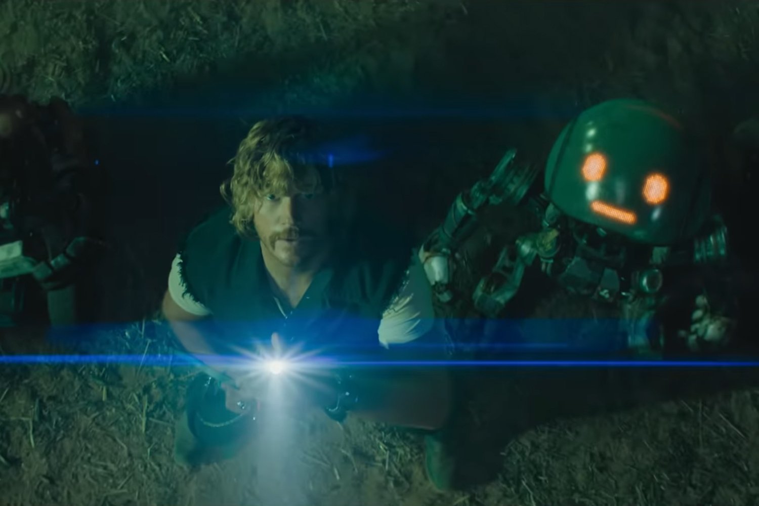The Electric State, Netflix, Russo Kardeşler, Simon Stålenhag, Millie Bobby Brown, Chris Pratt, Stanley Tucci, Woody Harrelson, bilim kurgu, distopya, Marky Mark, film fragmanı, robotlar, aksiyon filmi, yayın tarihi, grafik roman uyarlaması, Marvel, sinema incelemesi, The Electric State inceleme, The Electric State konusu
