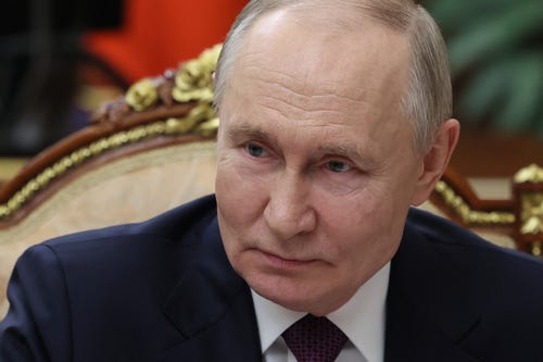 Donald Trump, Vladimir Putin, Ukrayna, Rusya, Volodymyr Zelenskyy, Dmitry Peskov, Sergei Lavrov, ABD dış politikası, Ukrayna savaşı, barış görüşmeleri, Kremlin, Rus devlet medyası, Beyaz Saray, ABD, Avrupa, finansal destek, müzakere, ateşkes, ortak vizyon, pragmatizm, sağduyu
