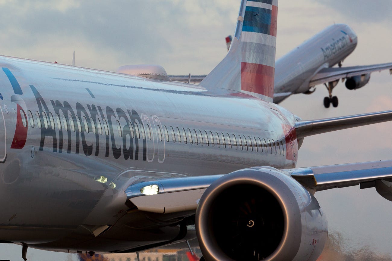 Miami Uluslararası Havaalanı, uçak saldırısı, American Airlines, Rafael Seirafe-Novaes, Beatriz Rapoport De Campos Maia, saldırı, tutuklama, Beliz, suç duyurusu, kabalık, uçak, yolcular, gecikme, kahve atma, memura mukavemet, izinsiz giriş
