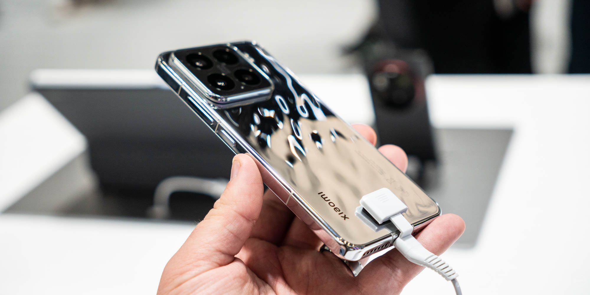 Xiaomi 15, Xiaomi 15 Ultra, fiyat, özellikler, Snapdragon 8 Elite, Liquid Silver, MWC 2025, akıllı telefon, Android, Avrupa, inceleme, el izi, tasarım, yeni, global lansman, Türkiye (Türkiye, Avrupa'da olduğu için dahil edilebilir), Xiaomi
